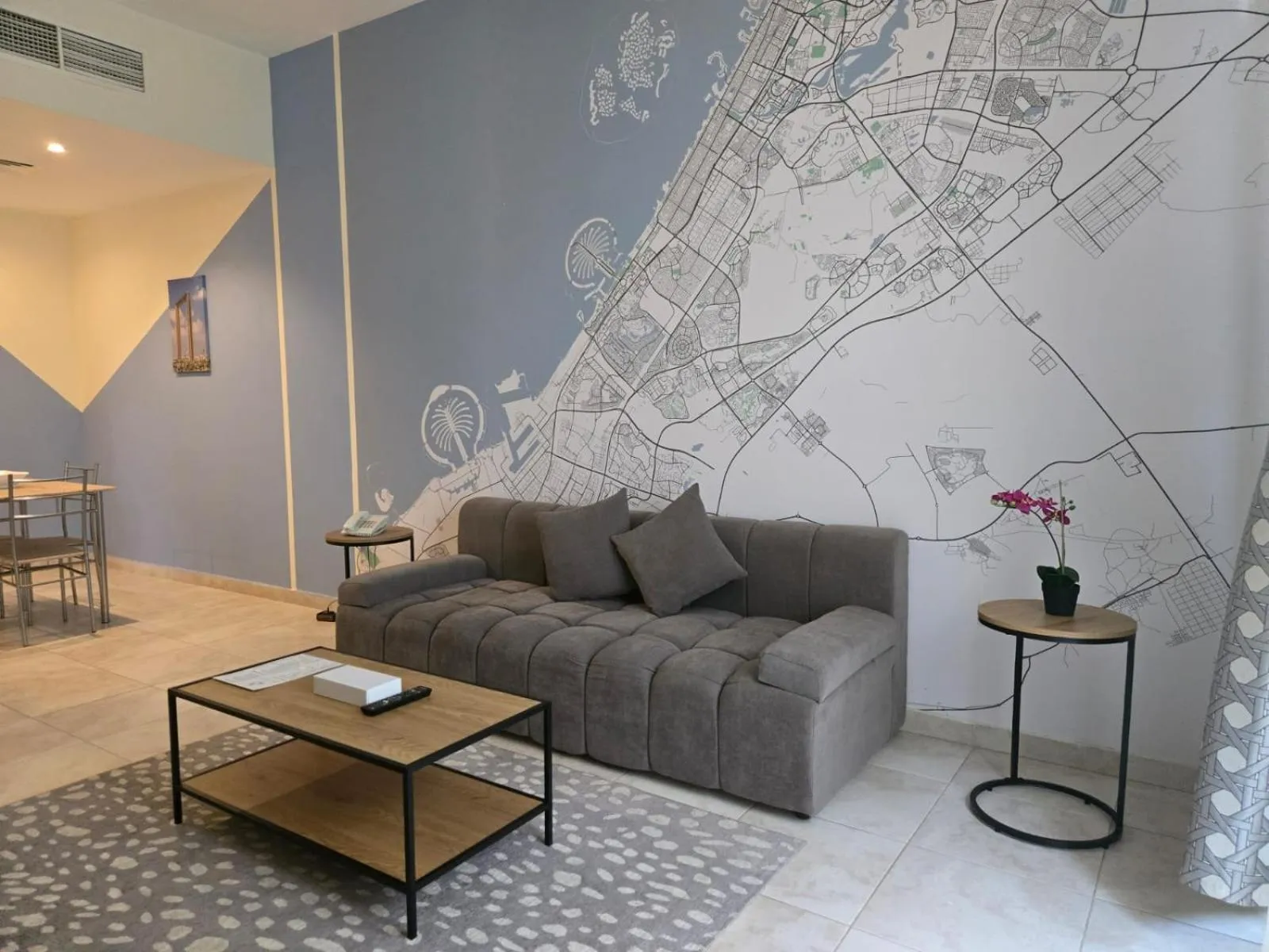 Living room in Al Raya Hotel Apartments