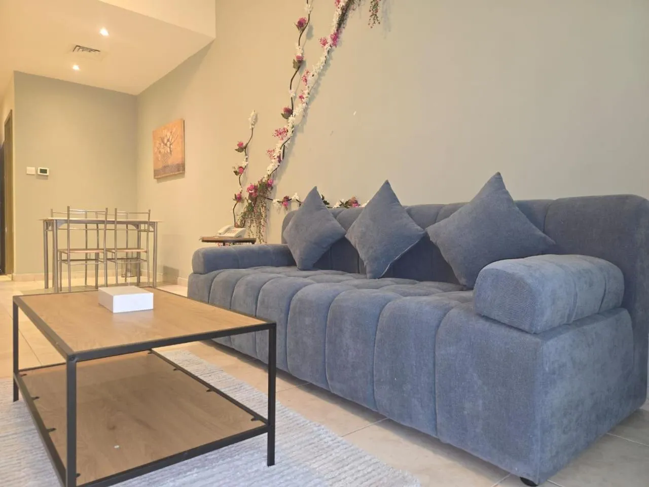 Living room in Al Raya Hotel Apartments