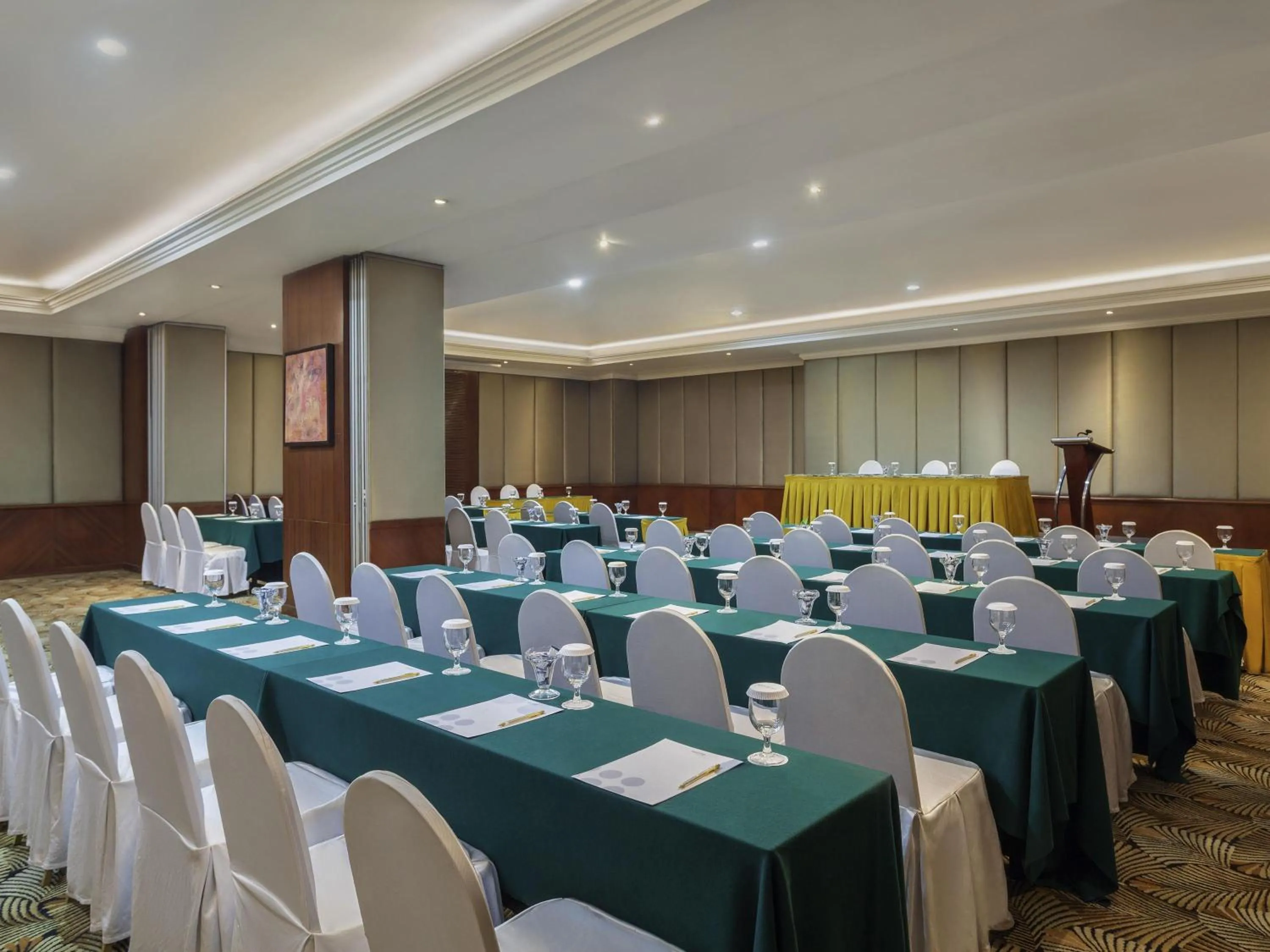 Meeting/conference room in Novotel Semarang