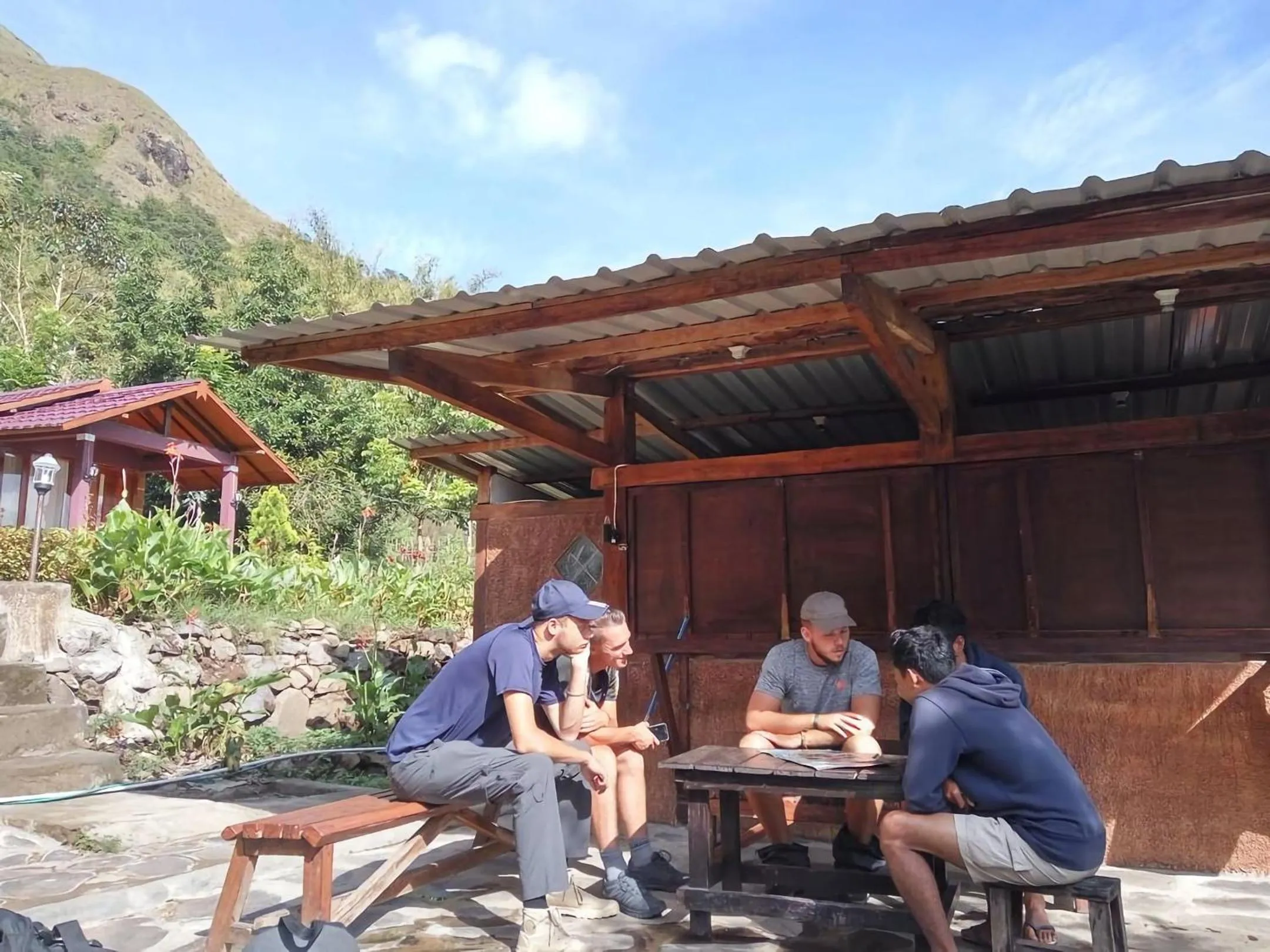 group of guests in Sembalun Kita Cottage
