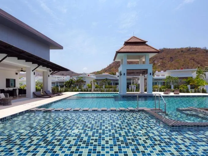 Swimming pool in Hideaway Pool Villa S126