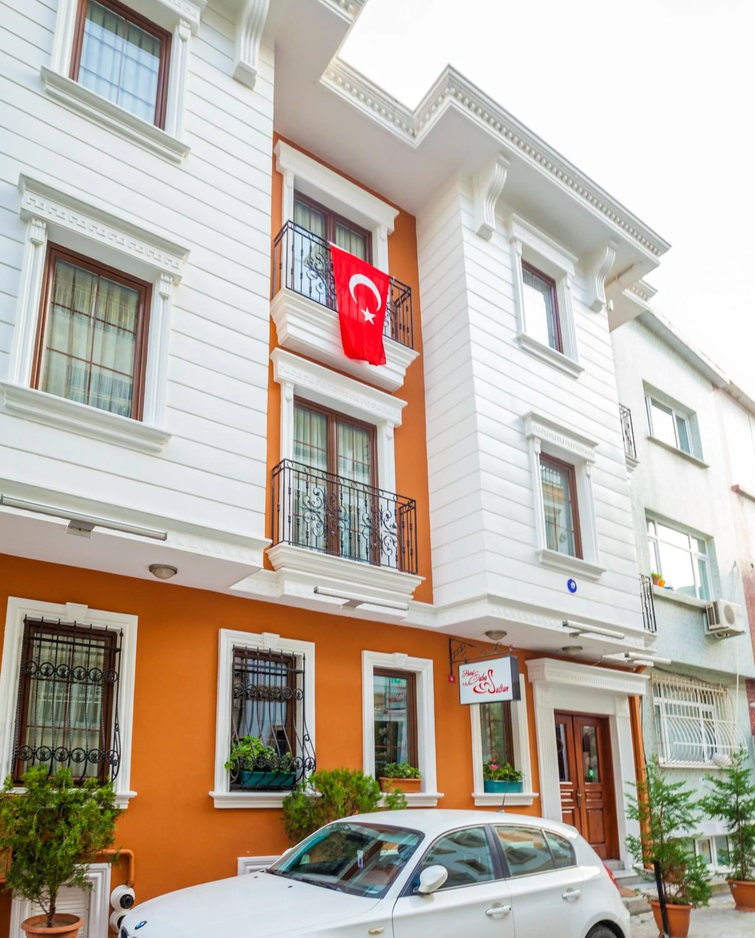 Property building in Saba Sultan Hotel