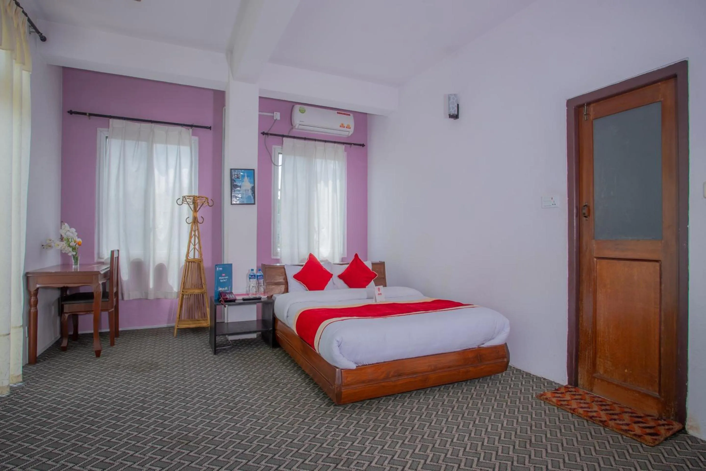 Deluxe Double Room - single occupancy in OYO 135 Lost Garden Apartment and Guest House