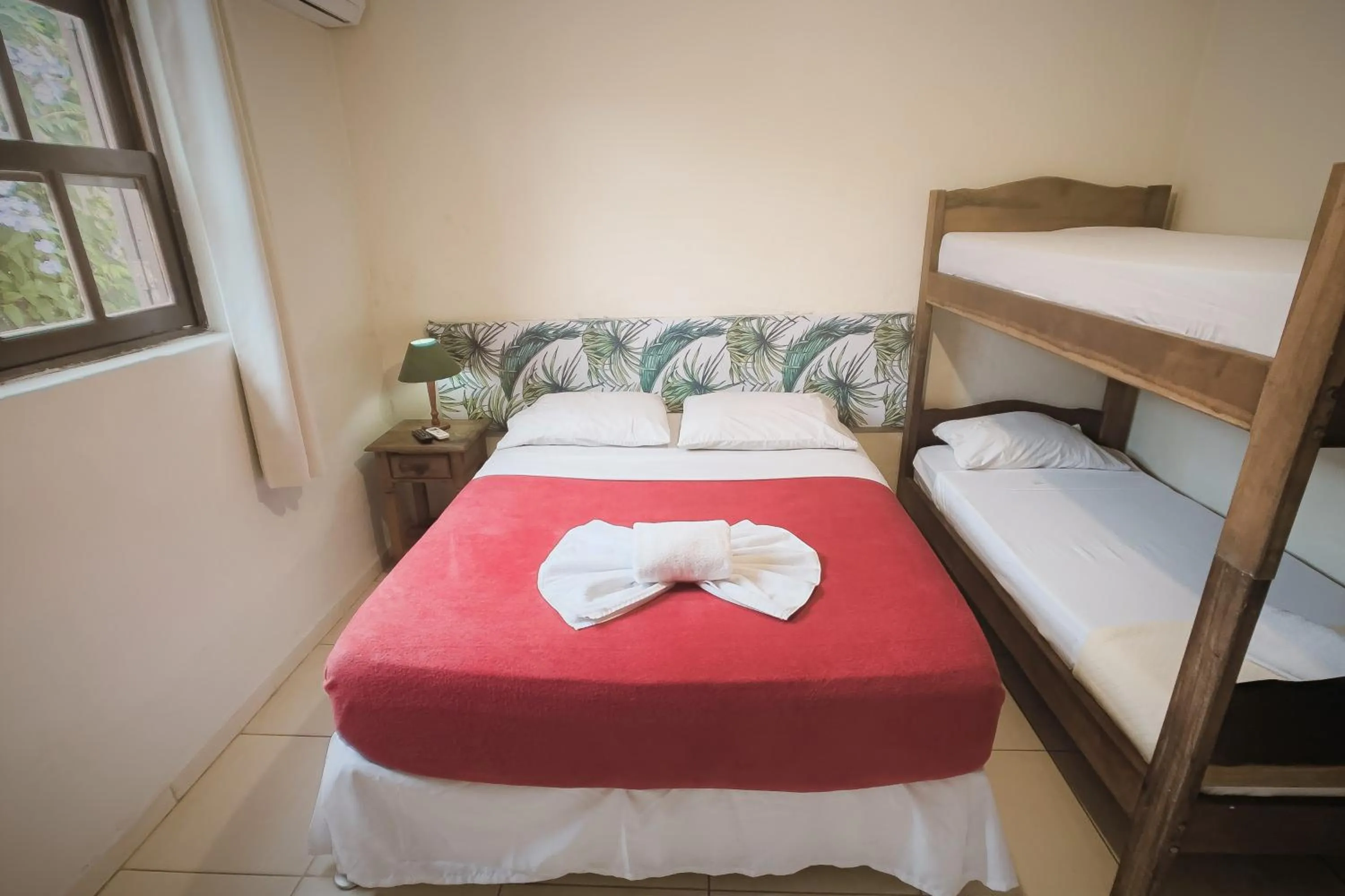 View (from property/room), Bed in Geko Pousada Paraty