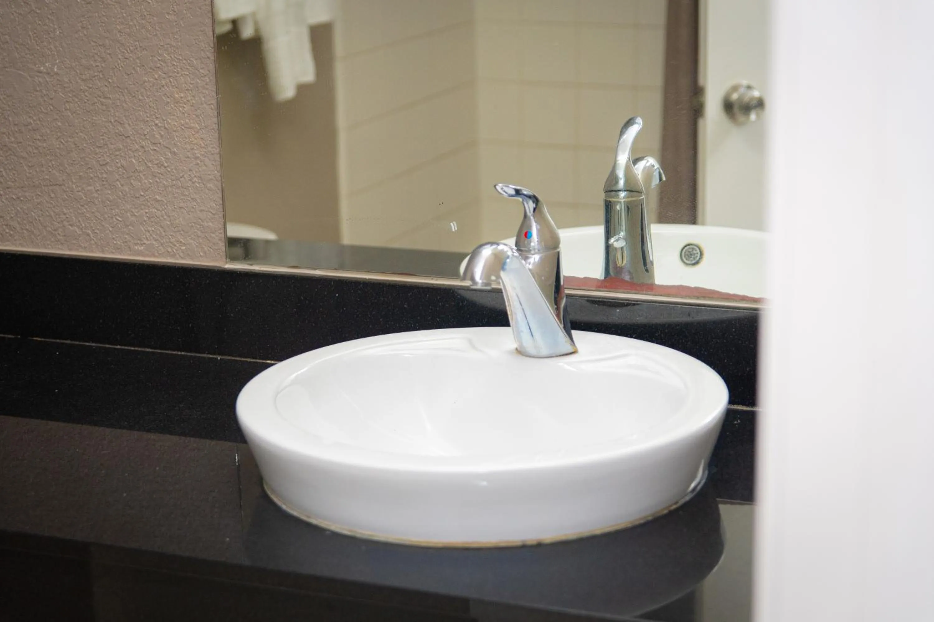 Bathroom in Studio 6-West Palm Beach, FL