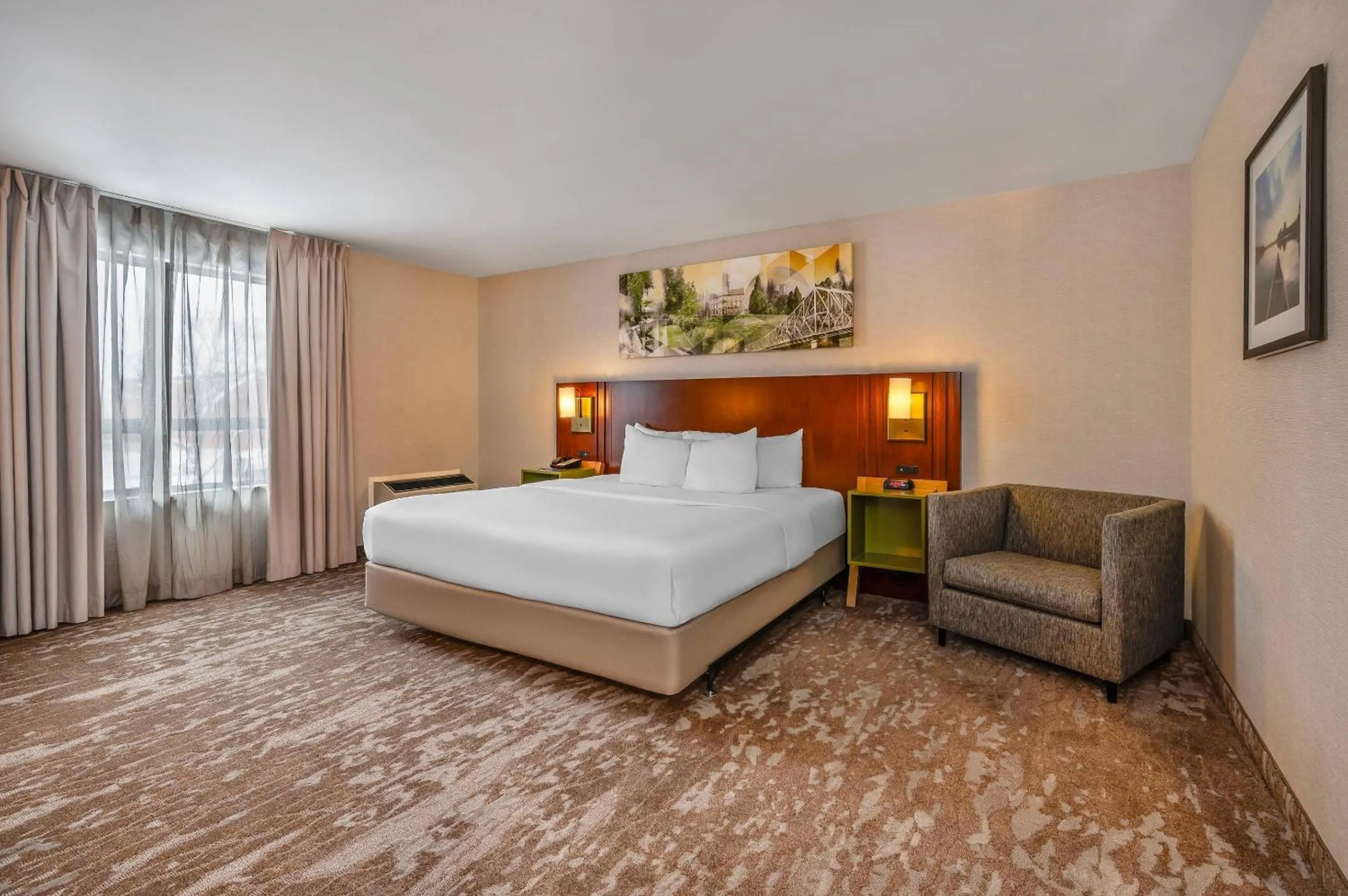 Bedroom, Bed in Comfort Inn South Shore