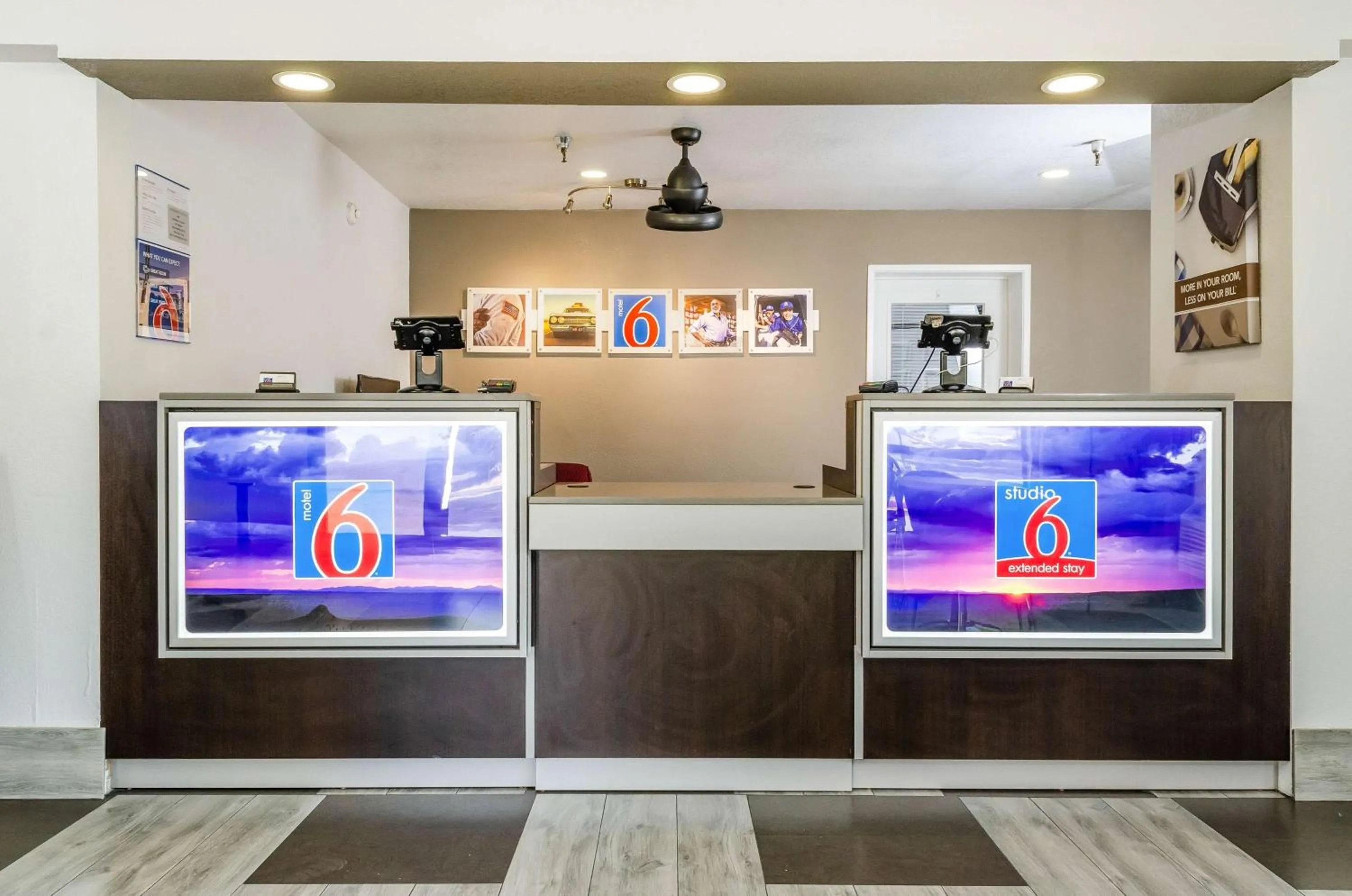 Property logo or sign in Motel 6-Fresno, CA - Yosemite Hwy