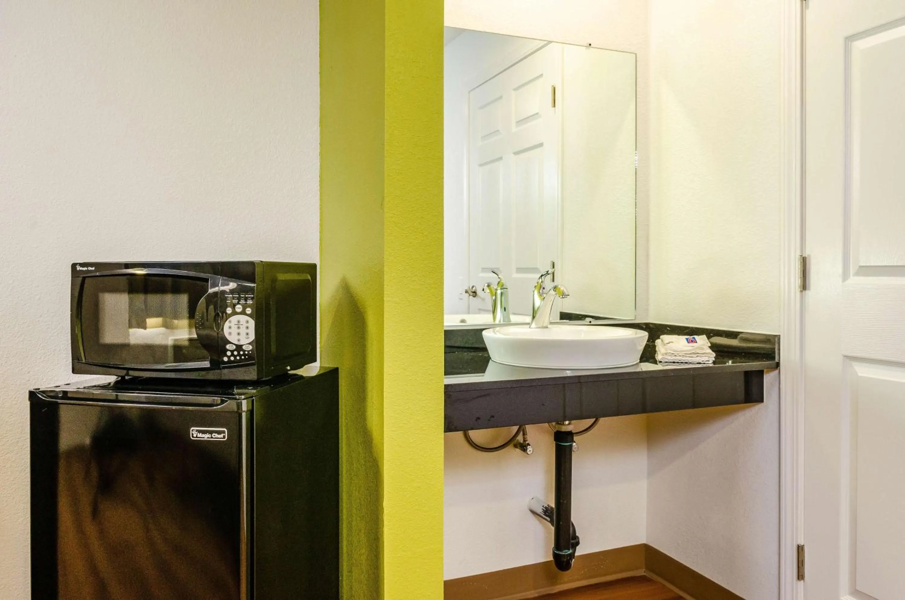 Bathroom in Motel 6-Fresno, CA - Yosemite Hwy