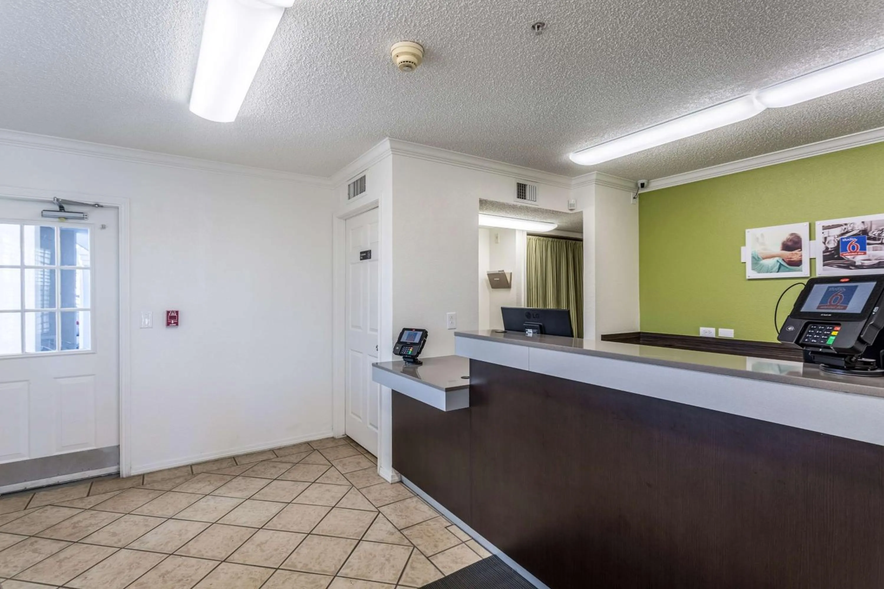 Lobby or reception in Studio 6-Albuquerque, NM - North