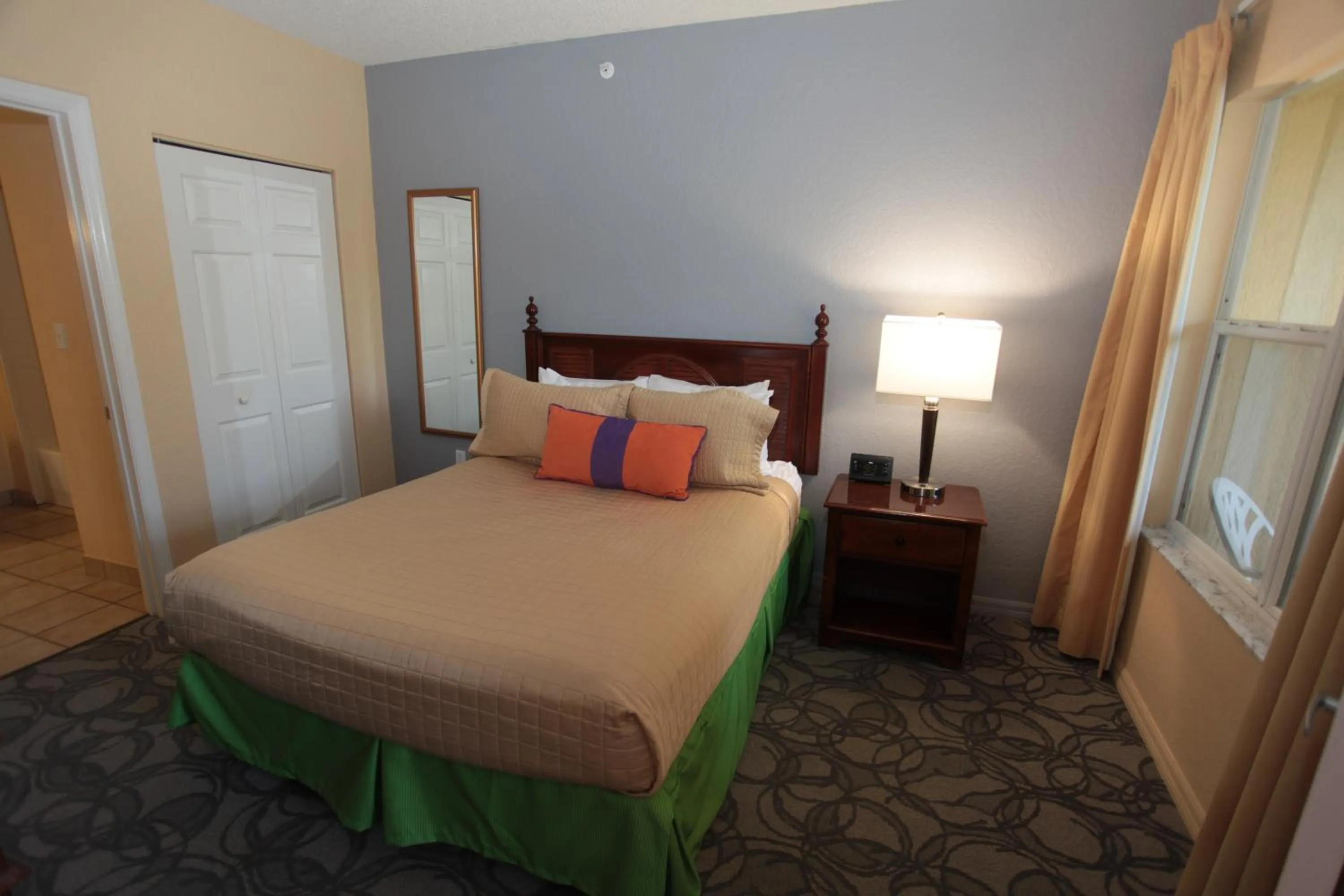 Queen One Bedroom Suite, Nature View in Vacation Village Orlando, Celebration