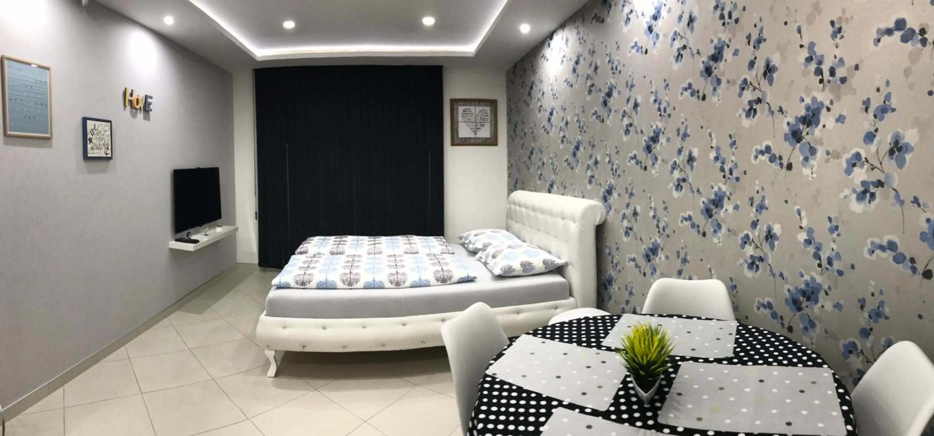 Bed in Apartment Ajla
