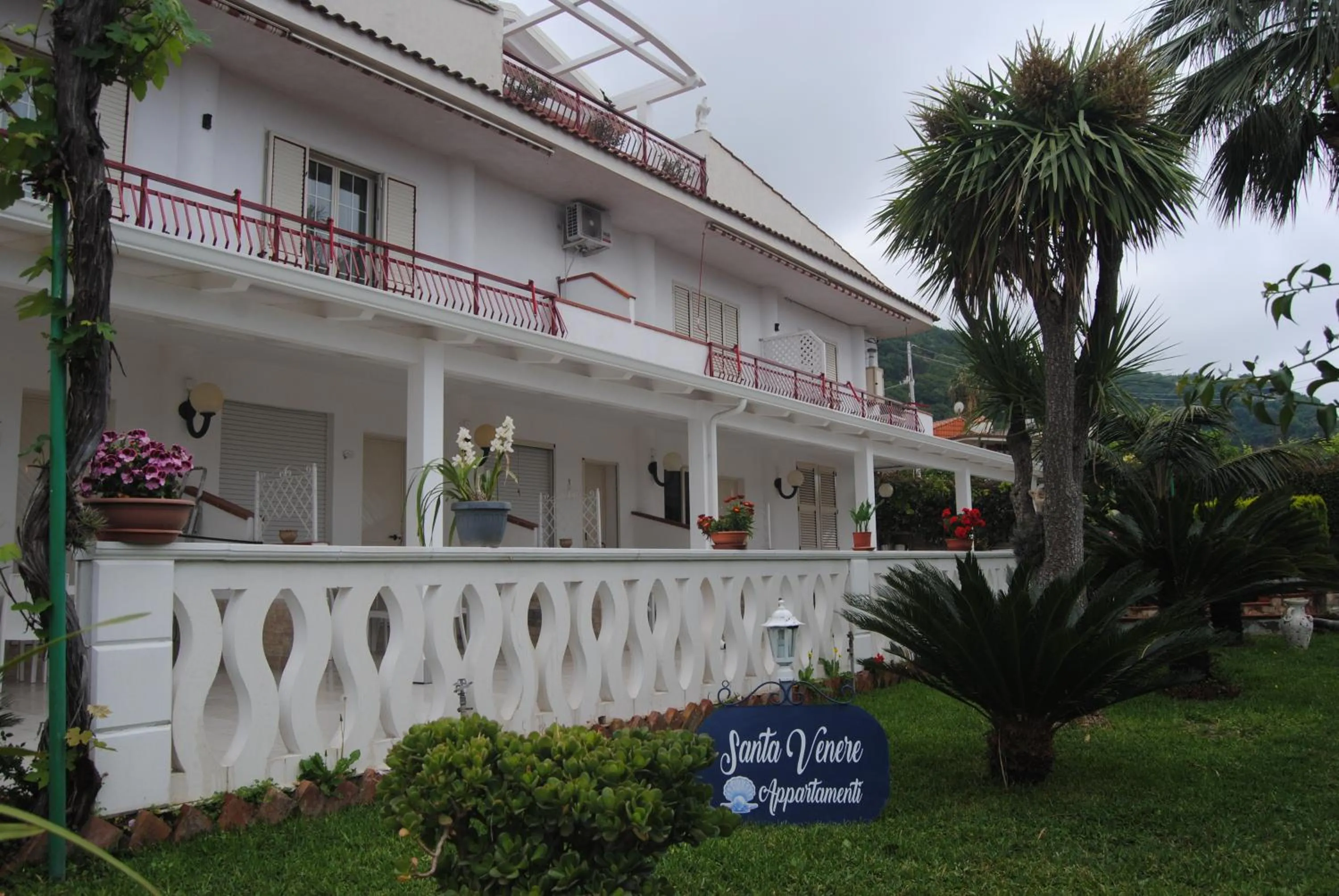 Property building in SANTA VENERE Apartments "PARCHEGGIO interno MOTO-AUTO" Ricarica auto Elettriche
