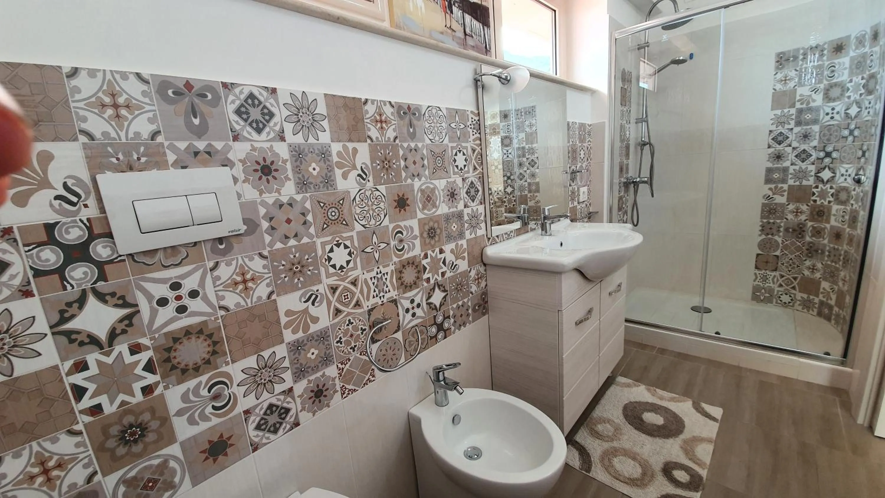 Shower in SANTA VENERE Apartments "PARCHEGGIO interno MOTO-AUTO" Ricarica auto Elettriche