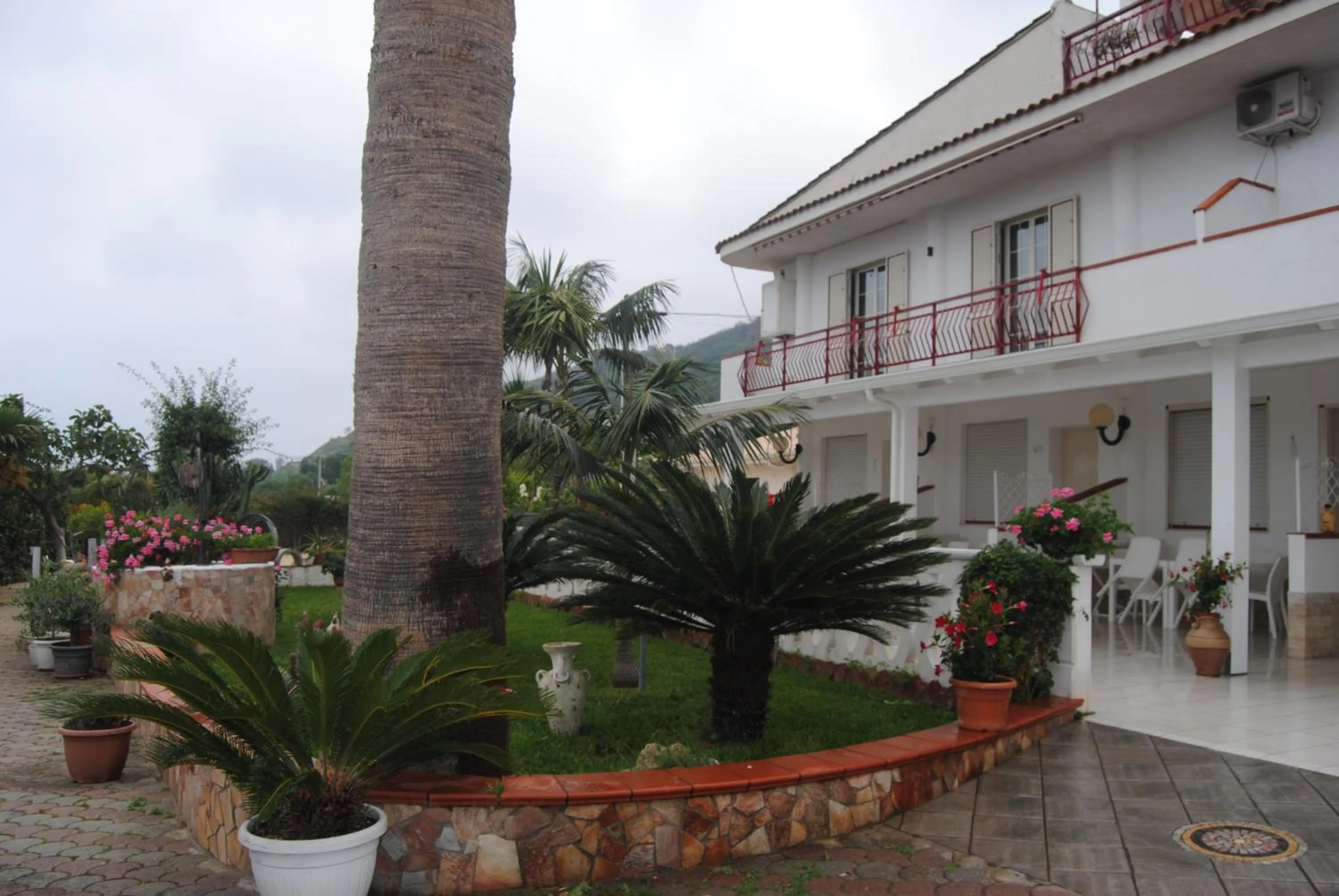 Property building in SANTA VENERE Apartments "PARCHEGGIO interno MOTO-AUTO" Ricarica auto Elettriche