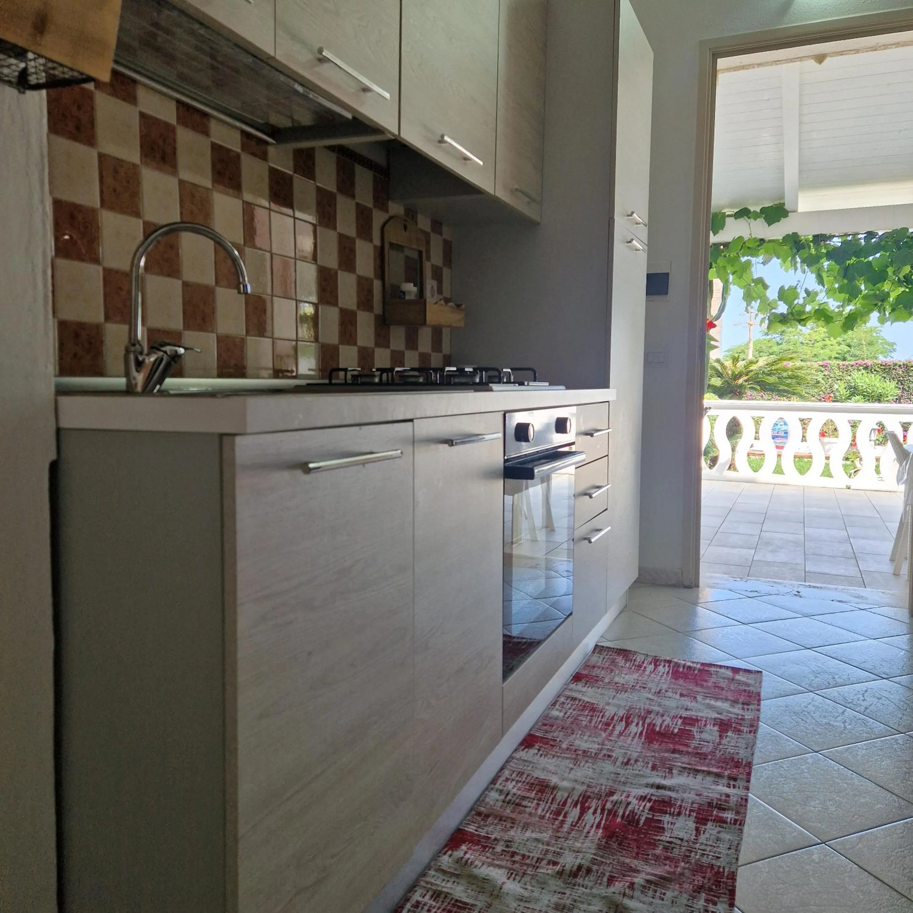 stove in SANTA VENERE Apartments "PARCHEGGIO interno MOTO-AUTO" Ricarica auto Elettriche