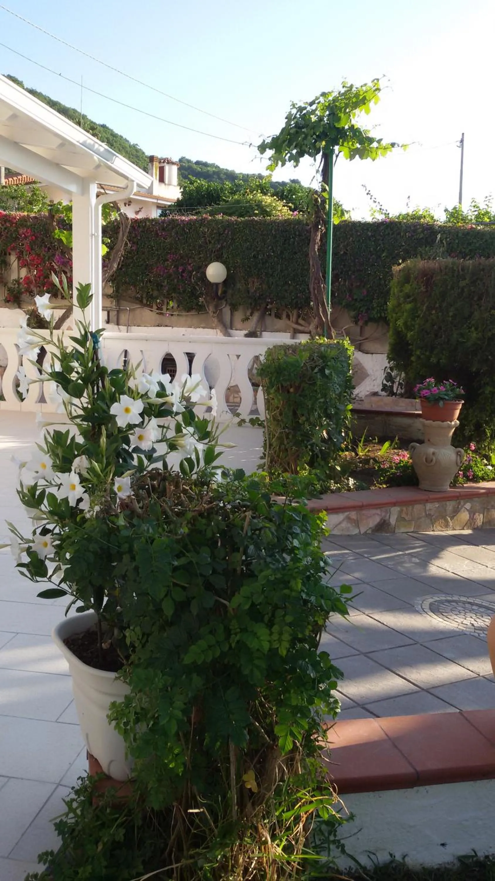 Garden in SANTA VENERE Apartments "PARCHEGGIO interno MOTO-AUTO" Ricarica auto Elettriche