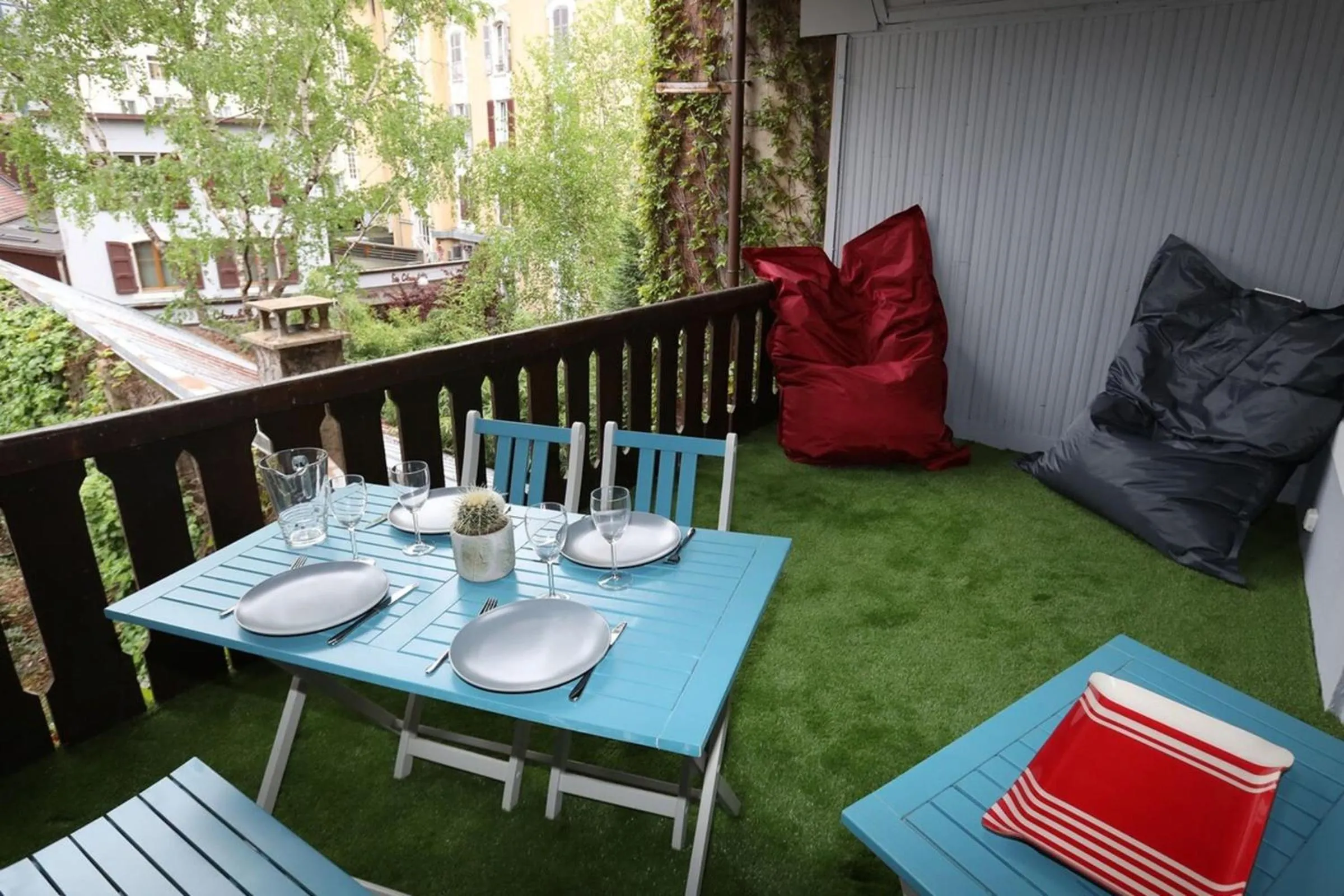 55 m2 Apart with big terrace in Annecy downtown