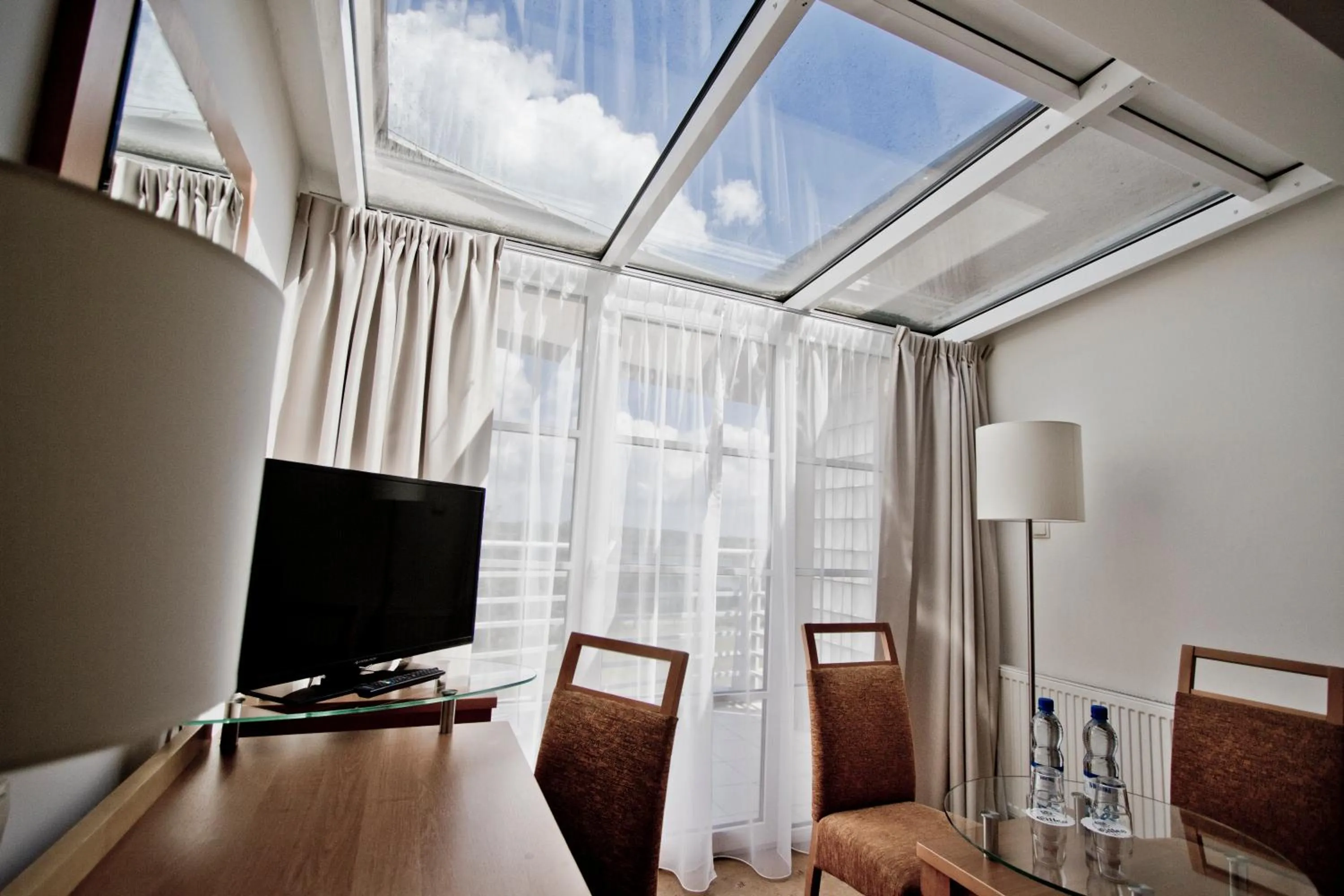 Photo of the whole room in Hotel Edison Poznań Lotnisko Ławica