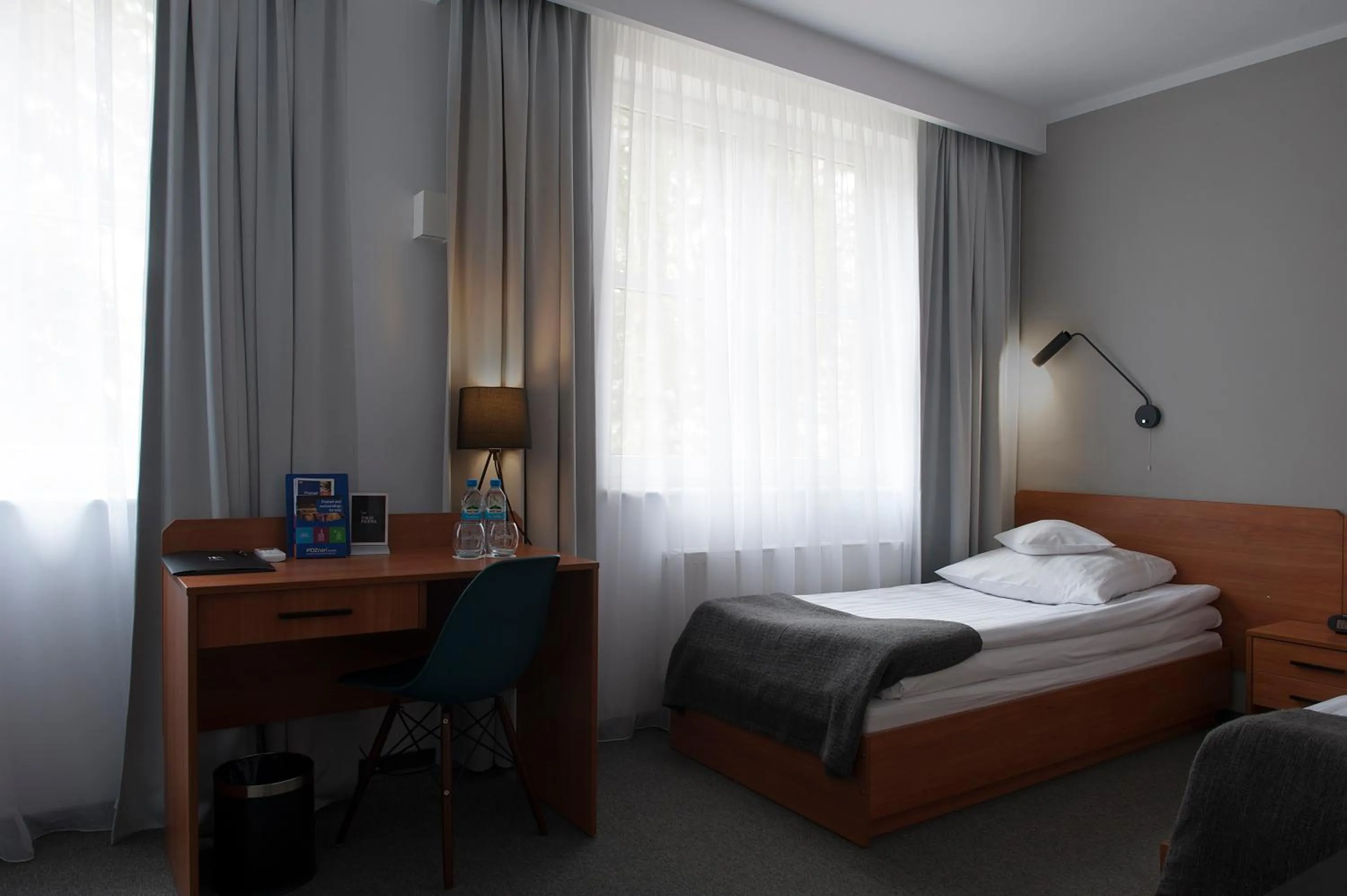 Twin Room with Sofa Bed in Best Western Hotel Edison