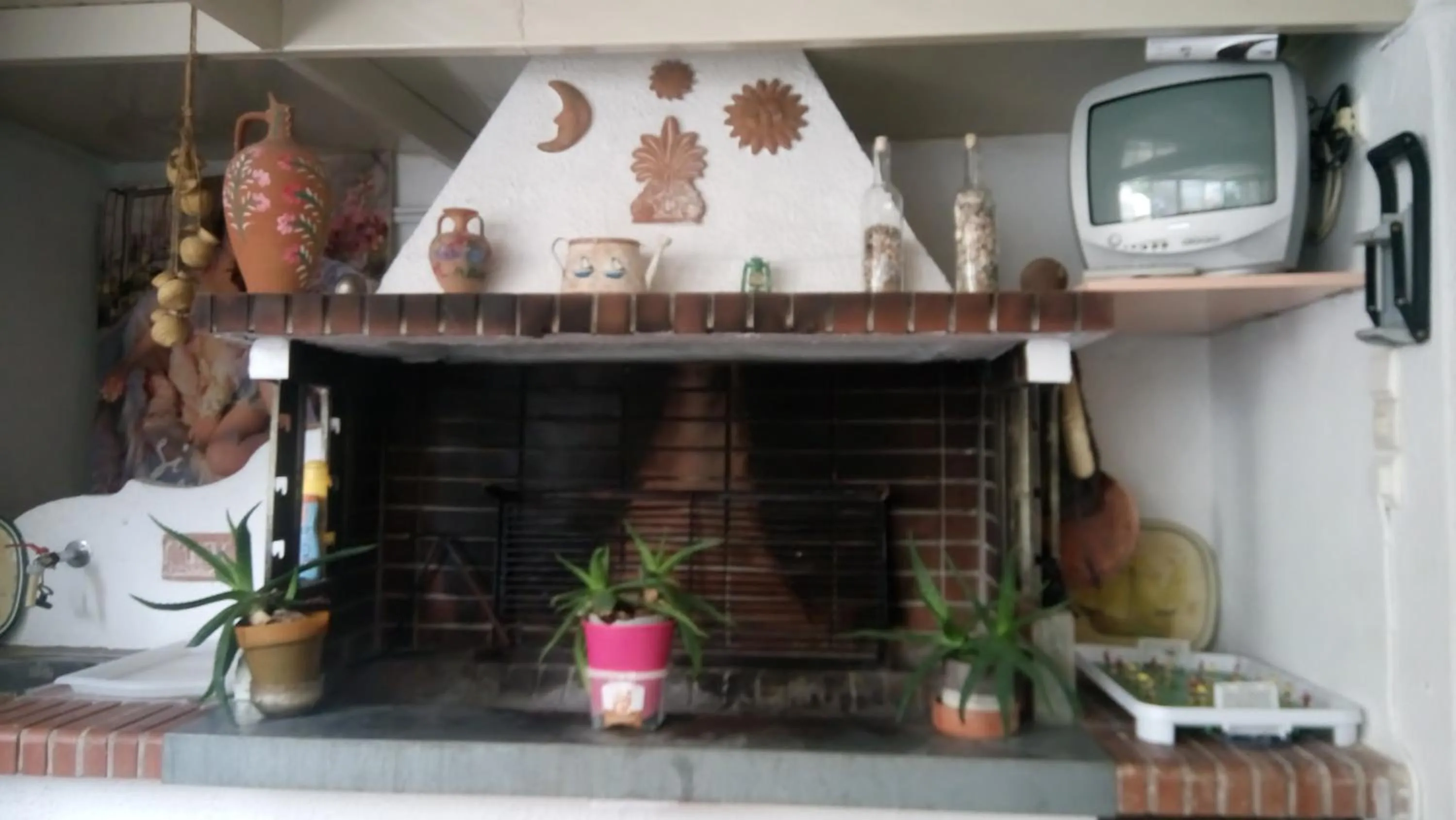 BBQ facilities in Villa George - Family Holidays