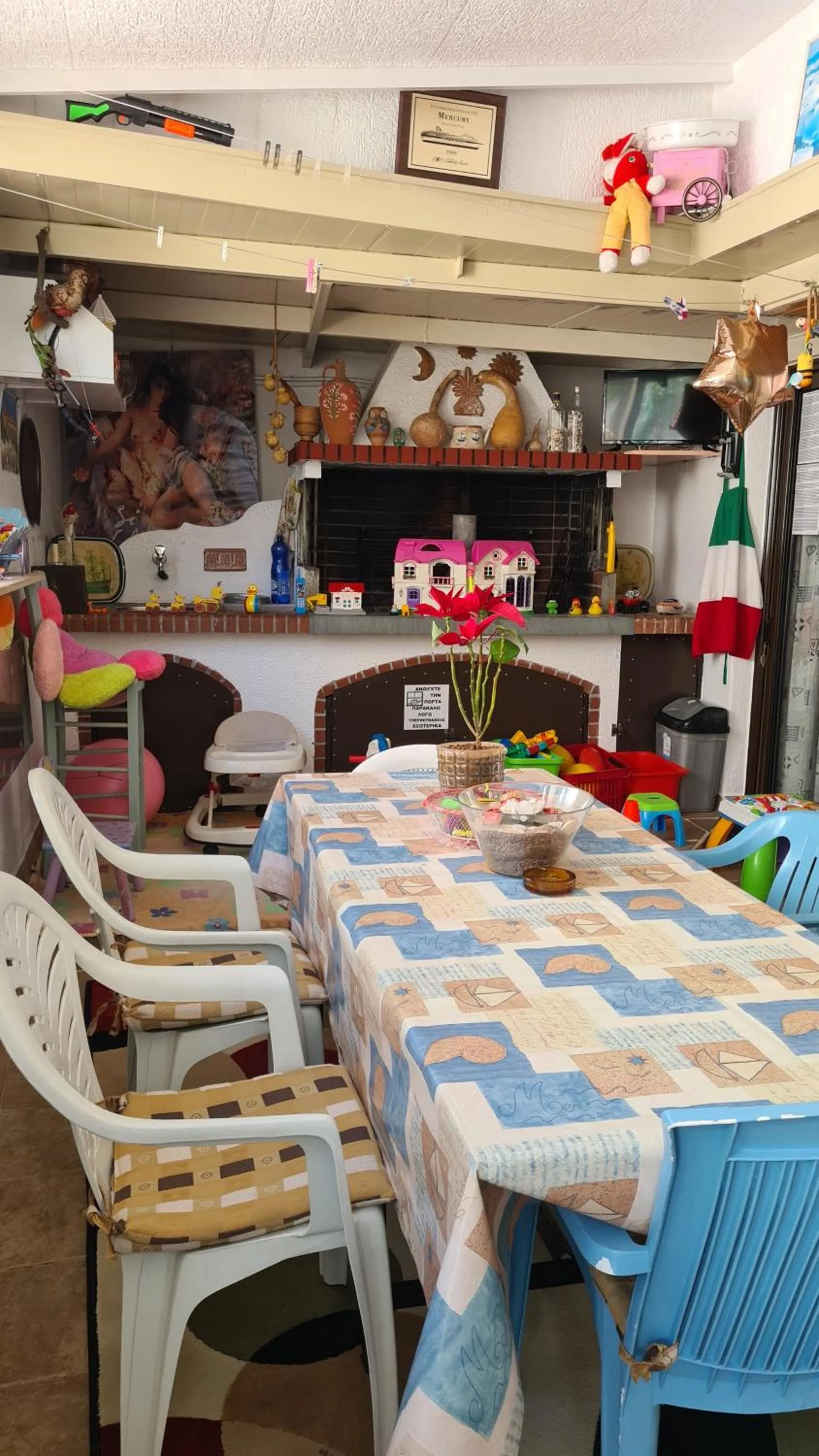 Breakfast in Villa George - Family Holidays