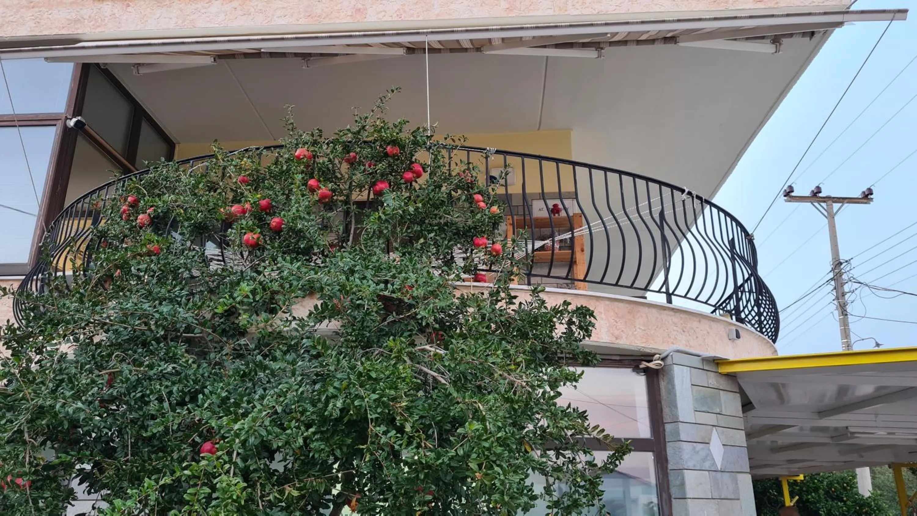 Facade/entrance in Villa George - Family Holidays