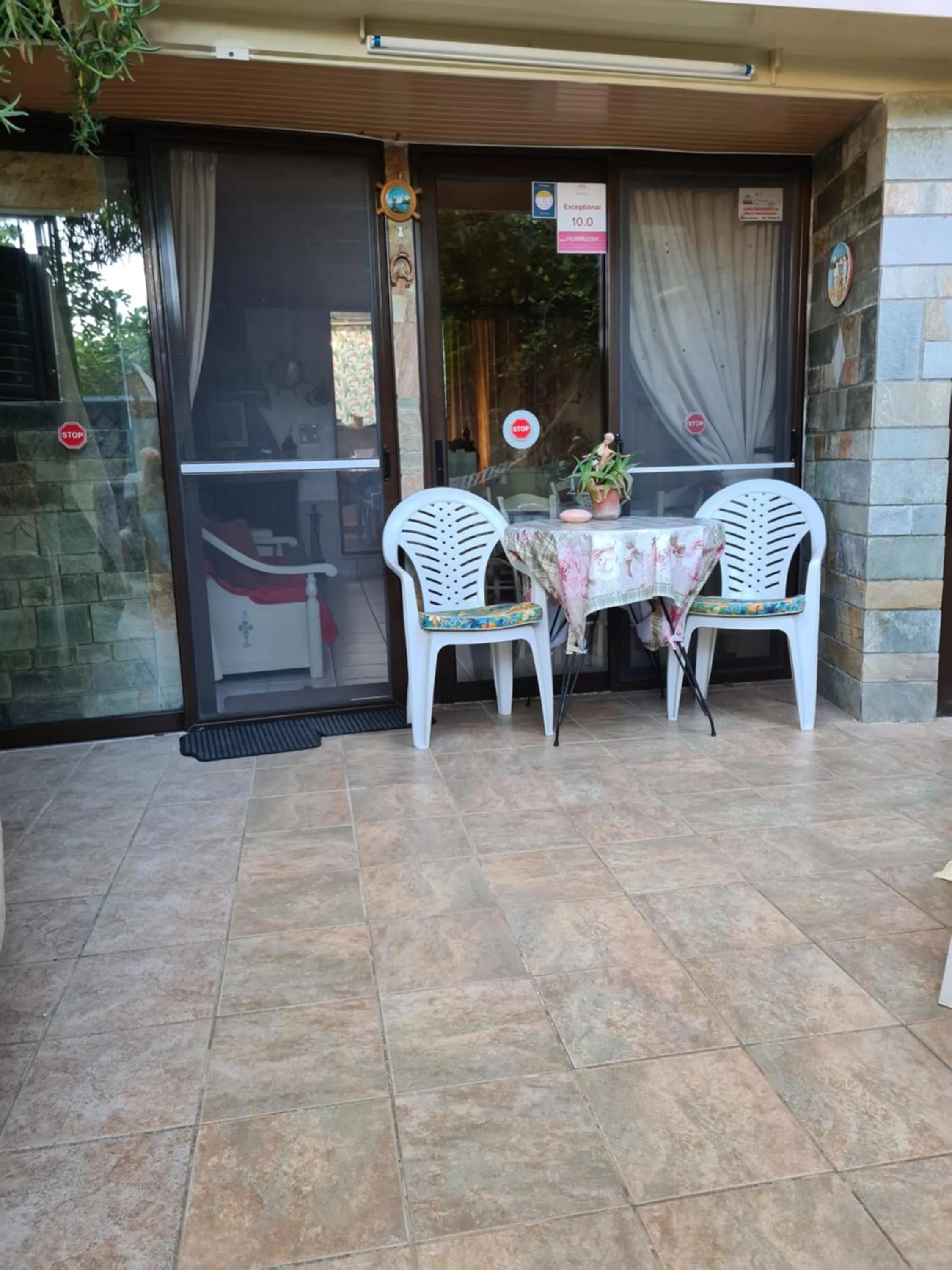 Facade/entrance in Villa George - Family Holidays