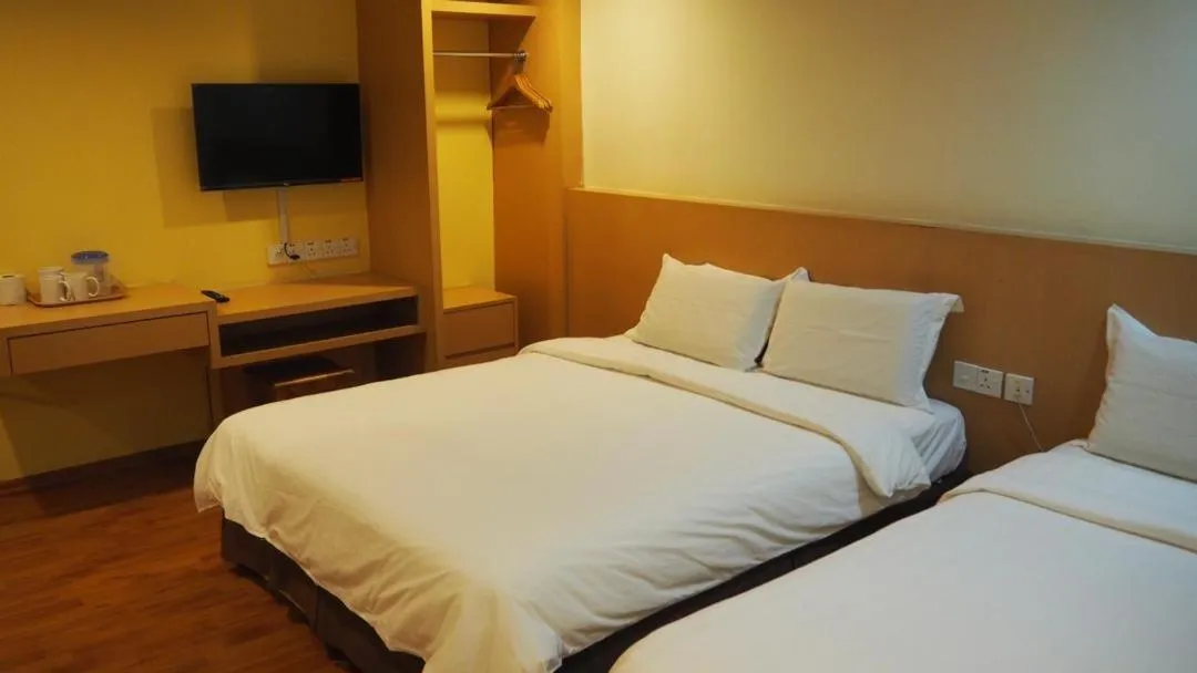 Bed in 906 Hotel Melaka Raya