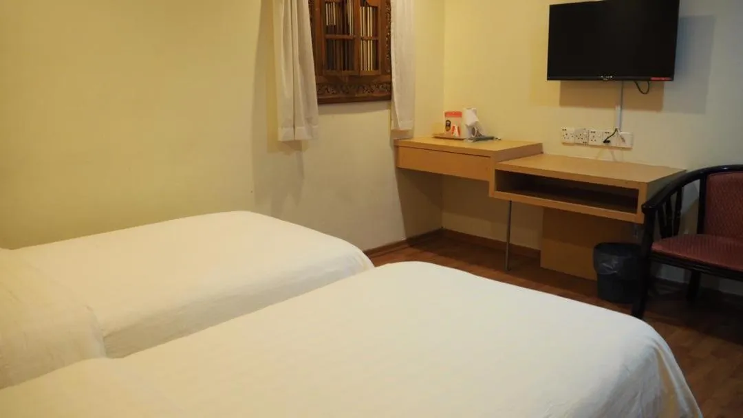 Bed in 906 Hotel Melaka Raya