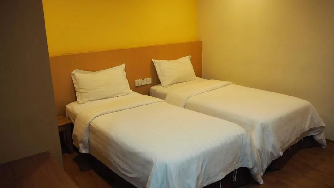 Bed in 906 Hotel Melaka Raya