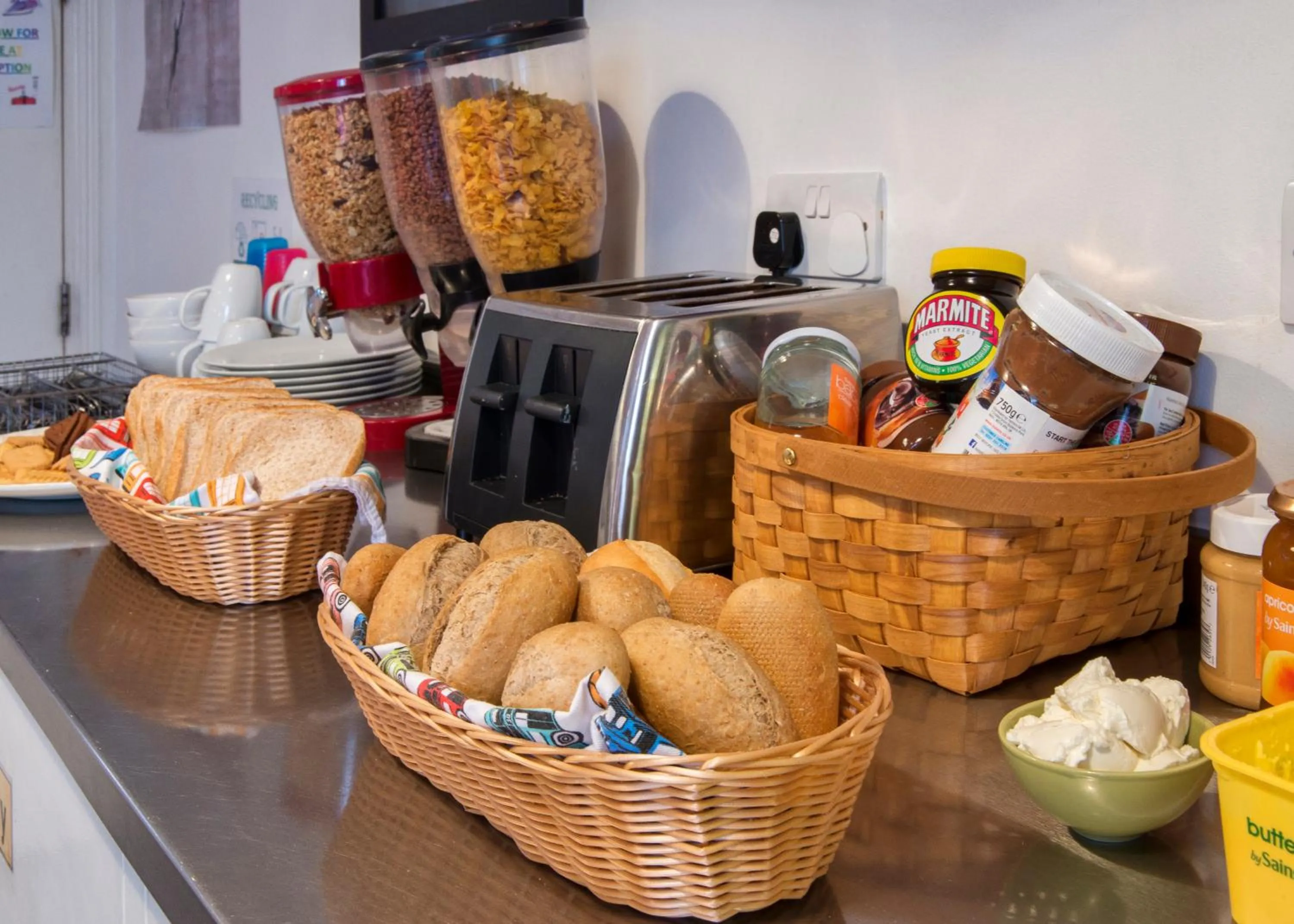 Breakfast in Astor Museum Hostel