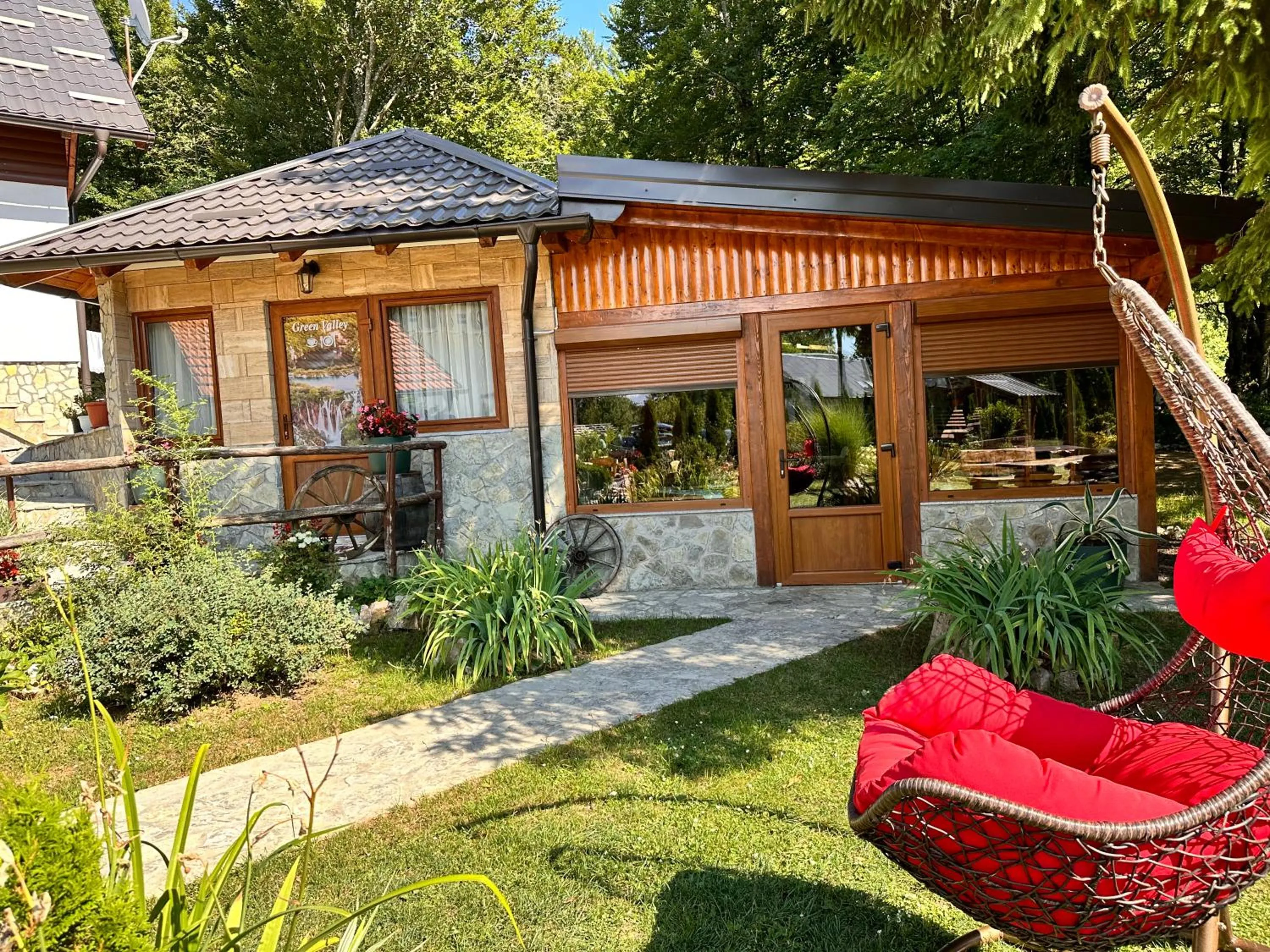 Restaurant/places to eat in Guesthouse Green Valley