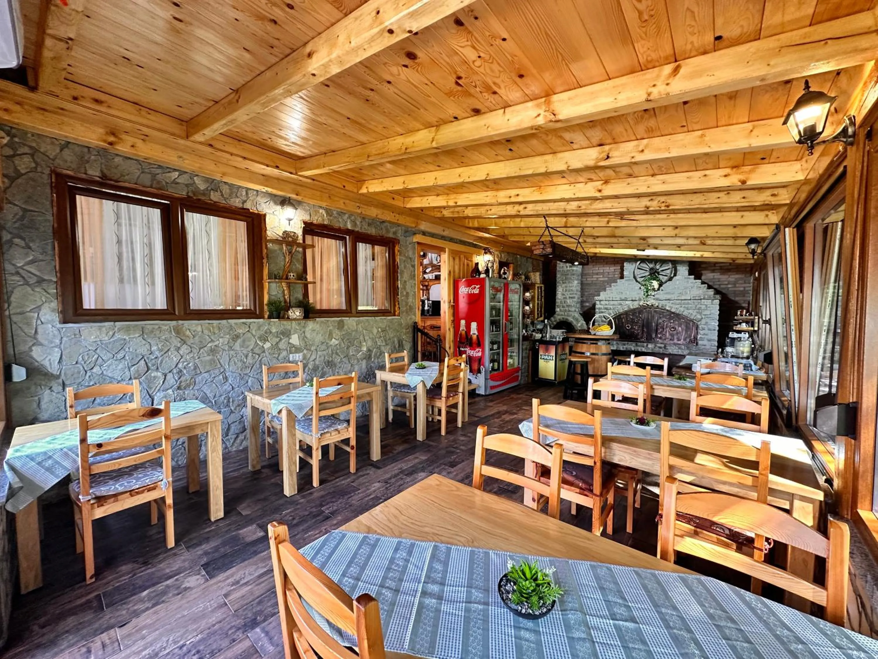 Restaurant/places to eat in Guesthouse Green Valley