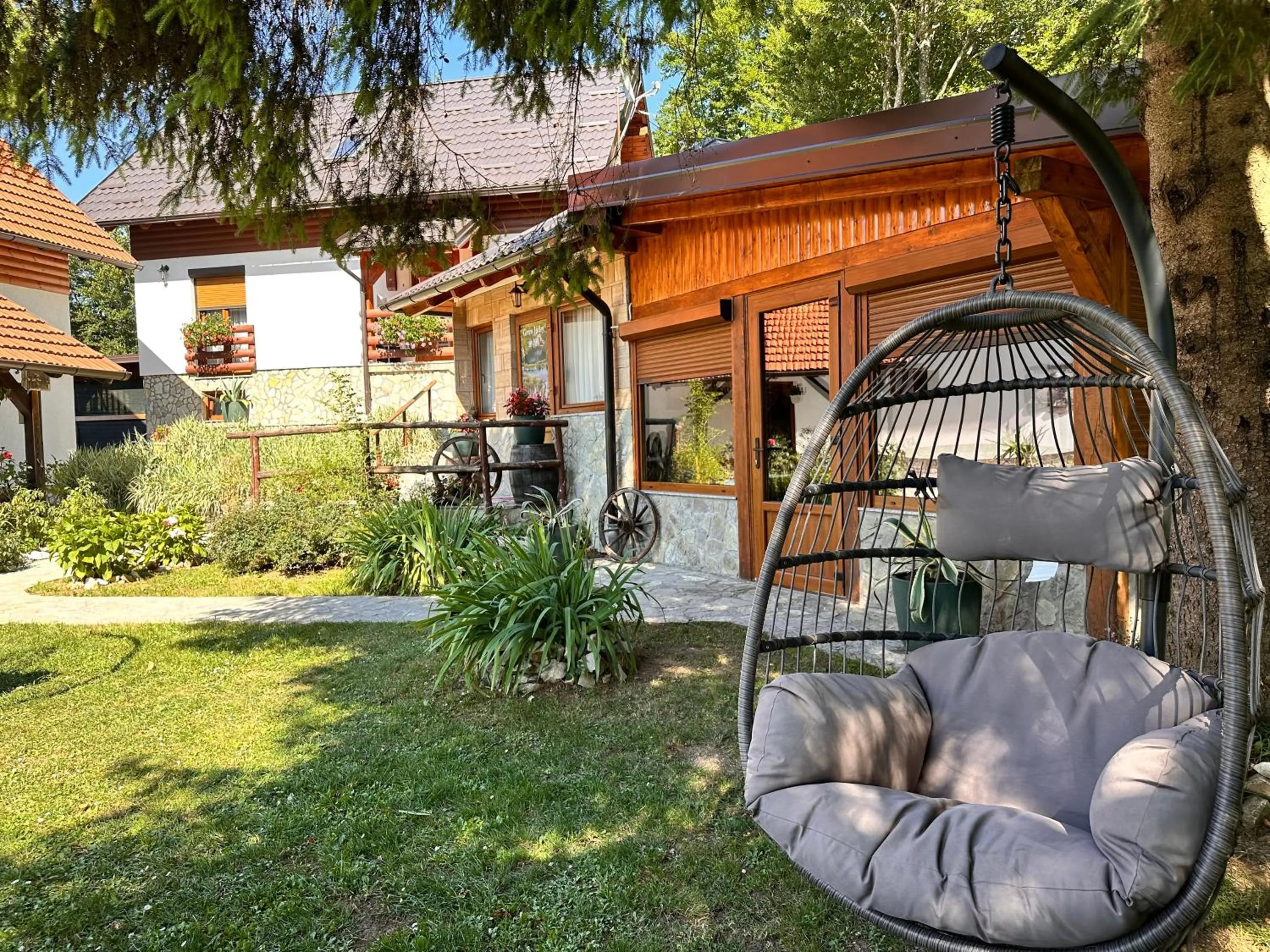 Restaurant/places to eat in Guesthouse Green Valley