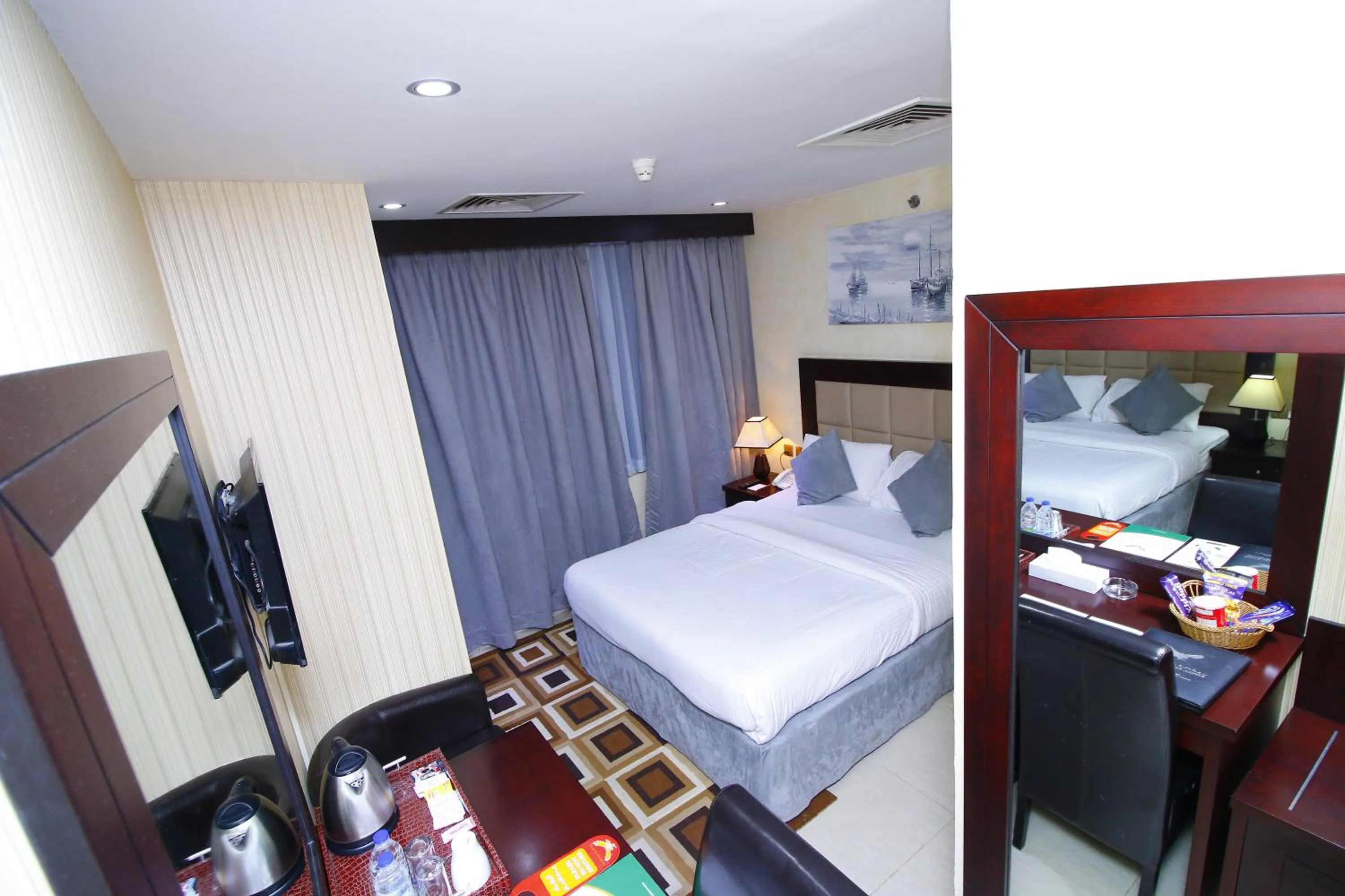 Photo of the whole room, Bed in Royal Falcon Hotel