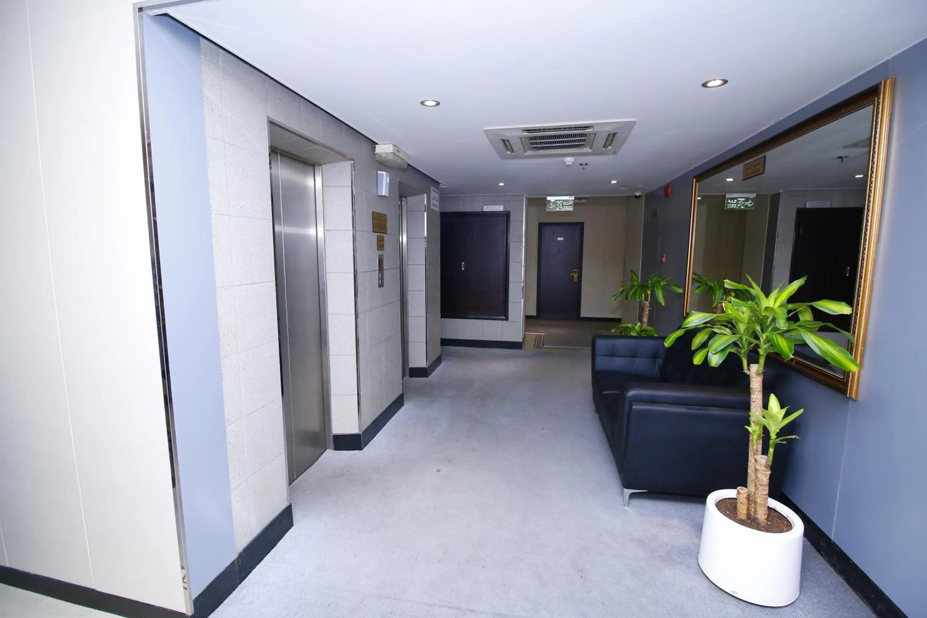 Decorative detail in Royal Falcon Hotel