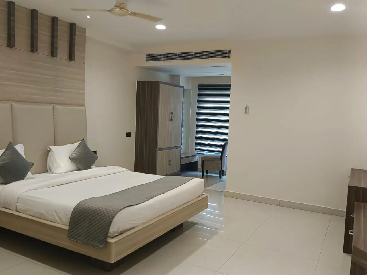 Budget Double or Twin Room - single occupancy in Pt Moolraj Residency