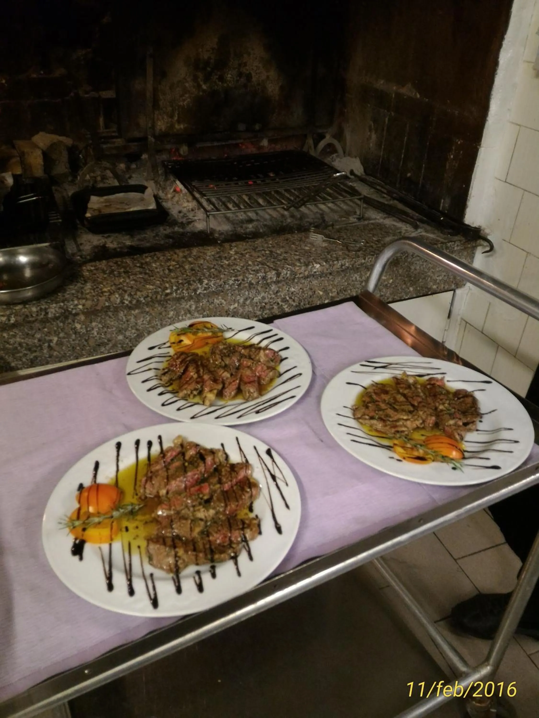 Food and drinks in da elio