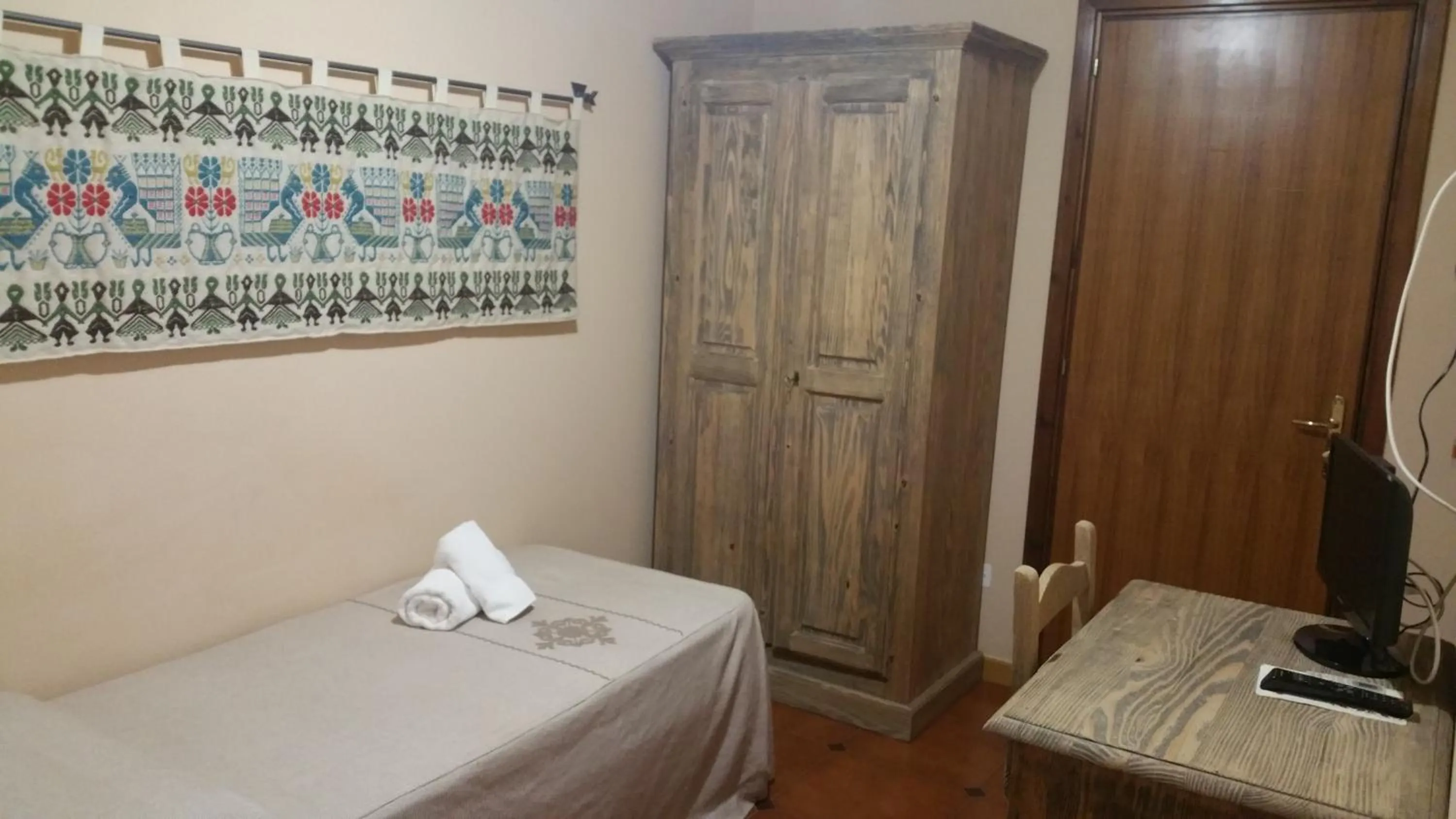 Photo of the whole room, Bed in Hotel Plammas