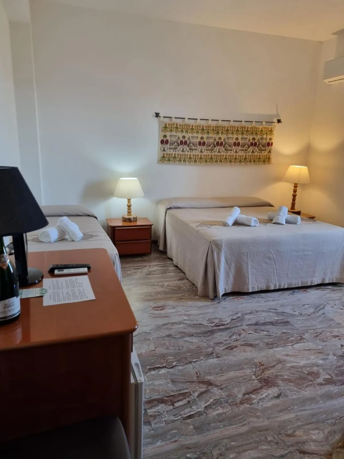 Photo of the whole room, Bed in Hotel Plammas