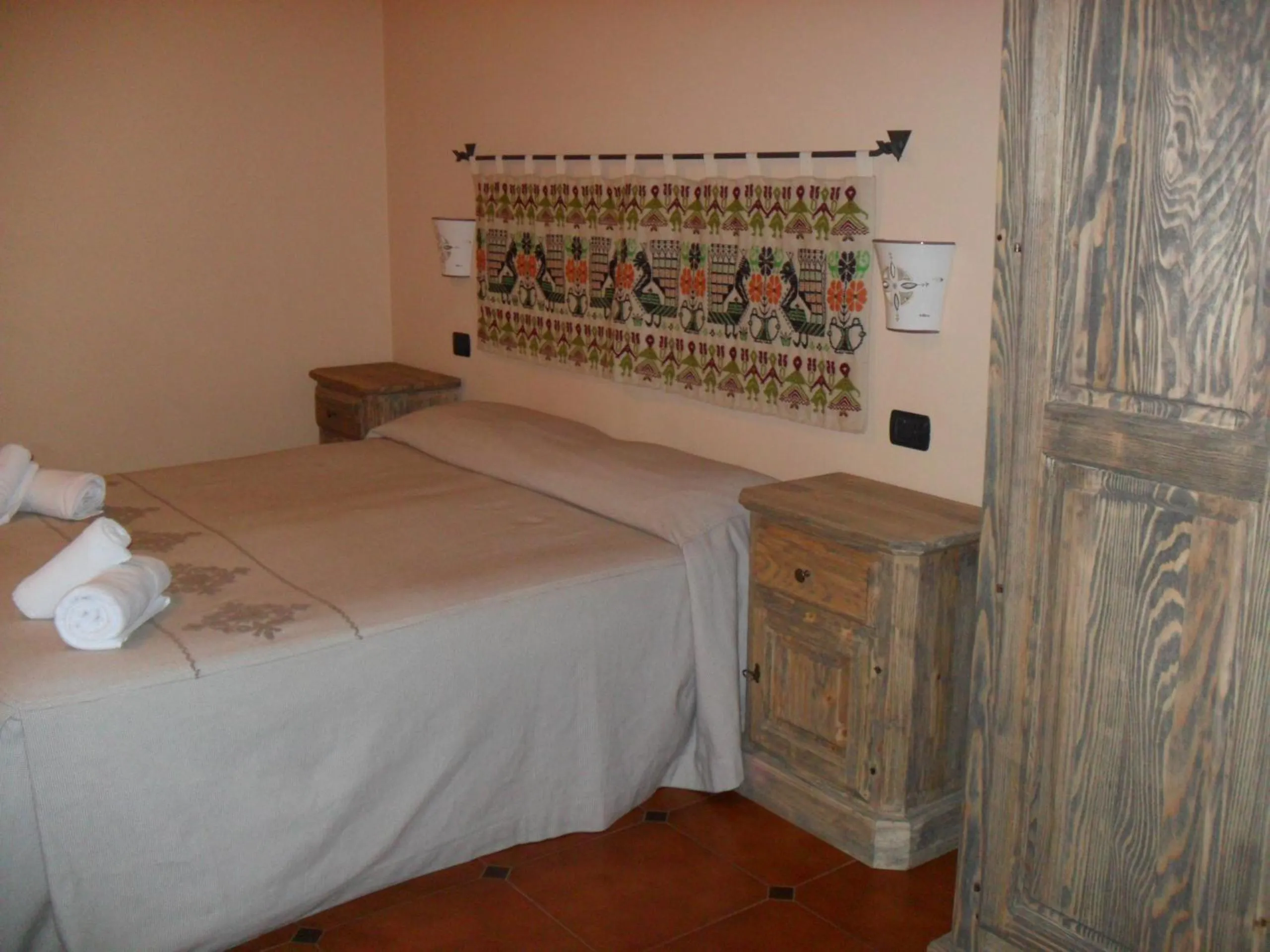 Photo of the whole room, Bed in Hotel Plammas