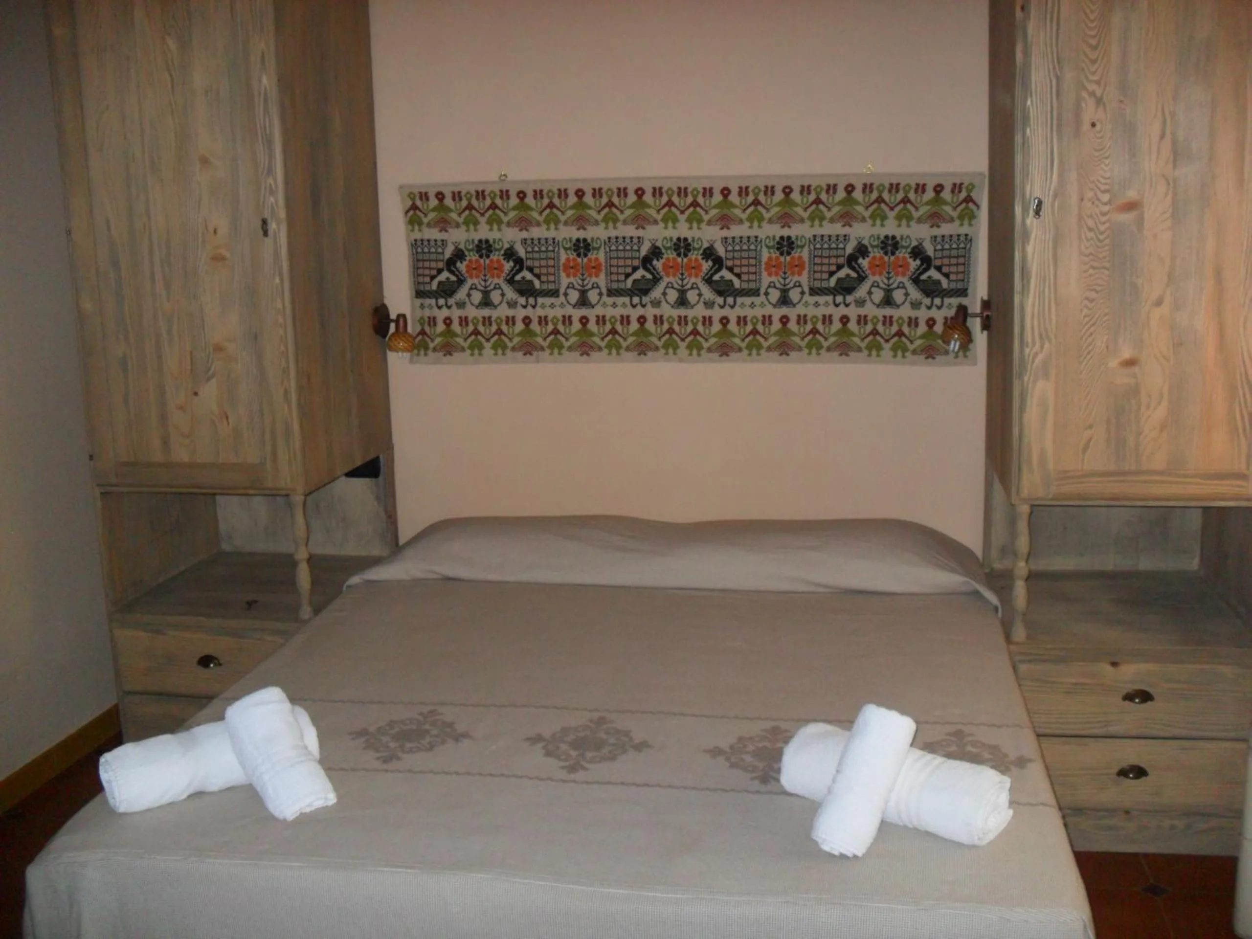 Photo of the whole room, Bed in Hotel Plammas