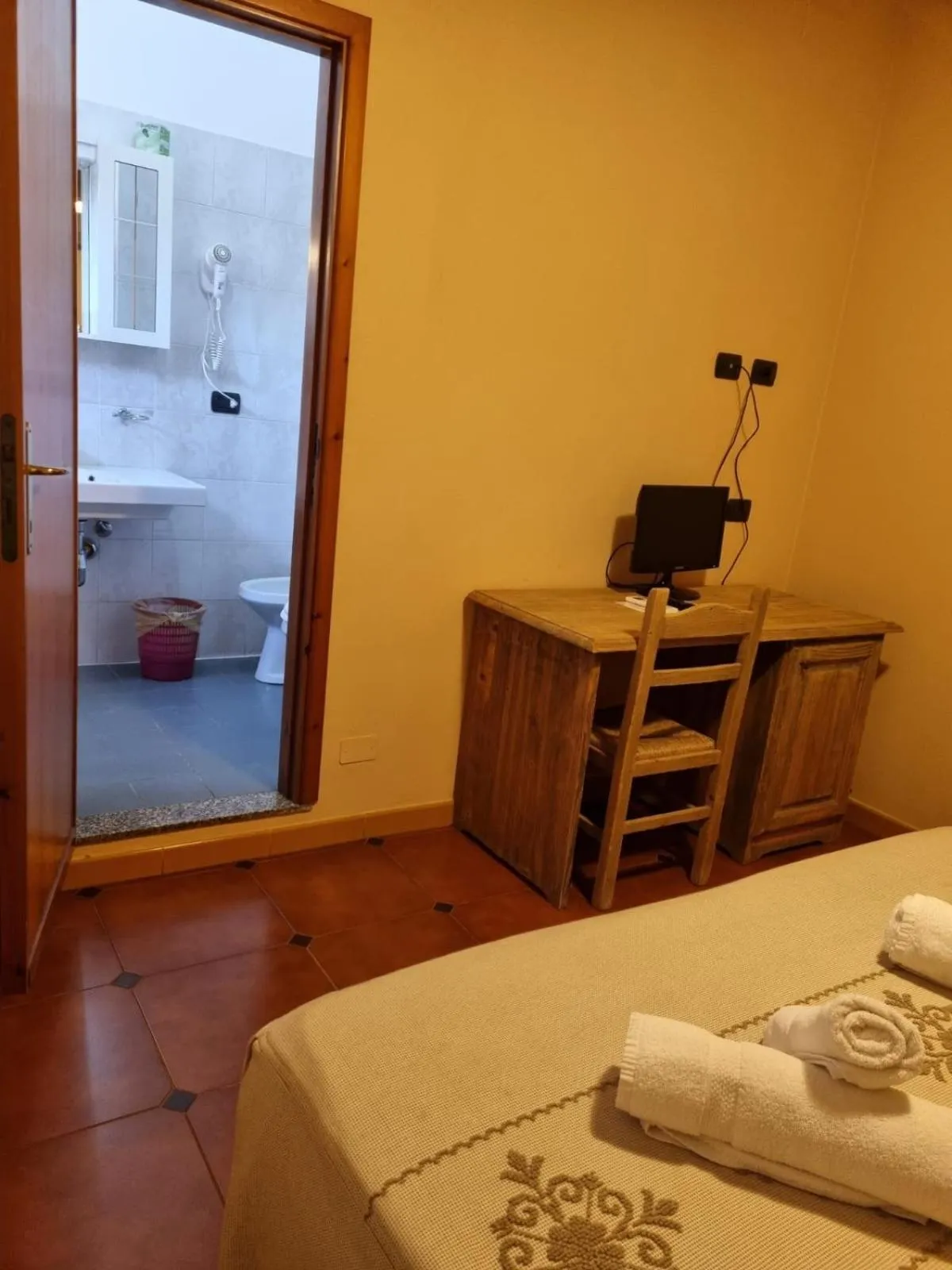 TV and multimedia, Bed in Hotel Plammas