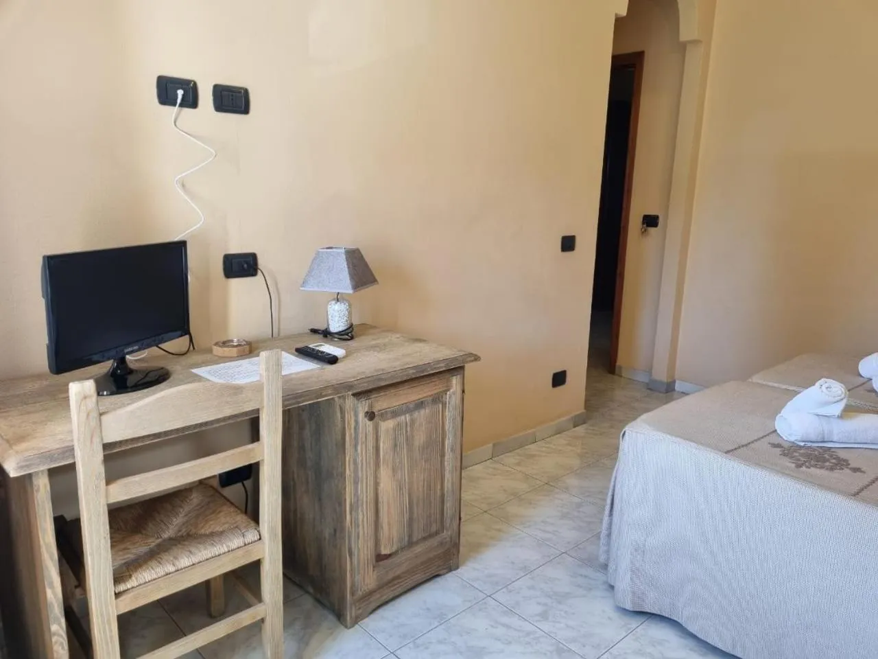 TV and multimedia, Bed in Hotel Plammas