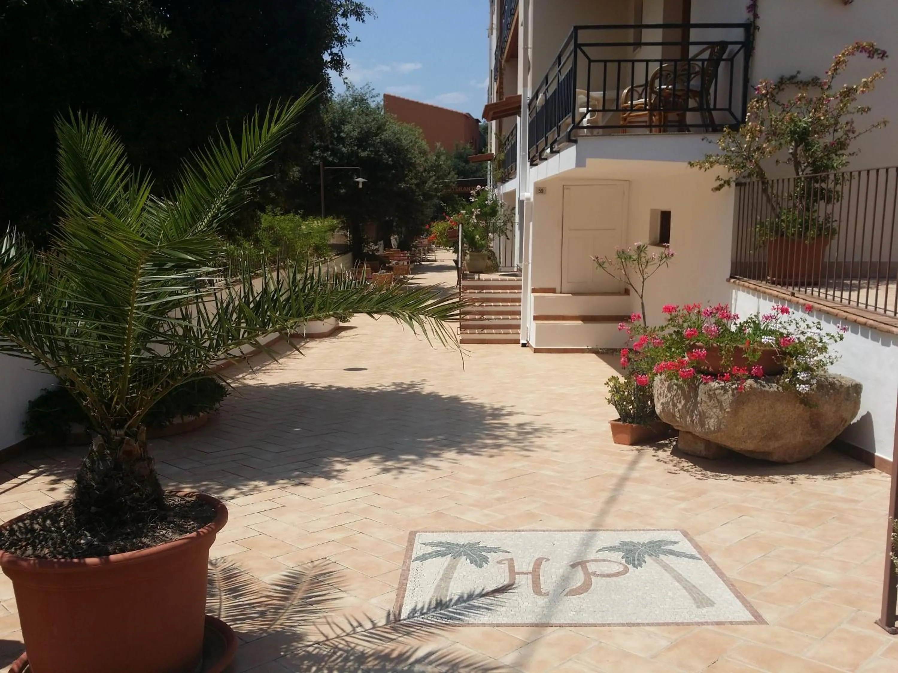 Day in Hotel Plammas