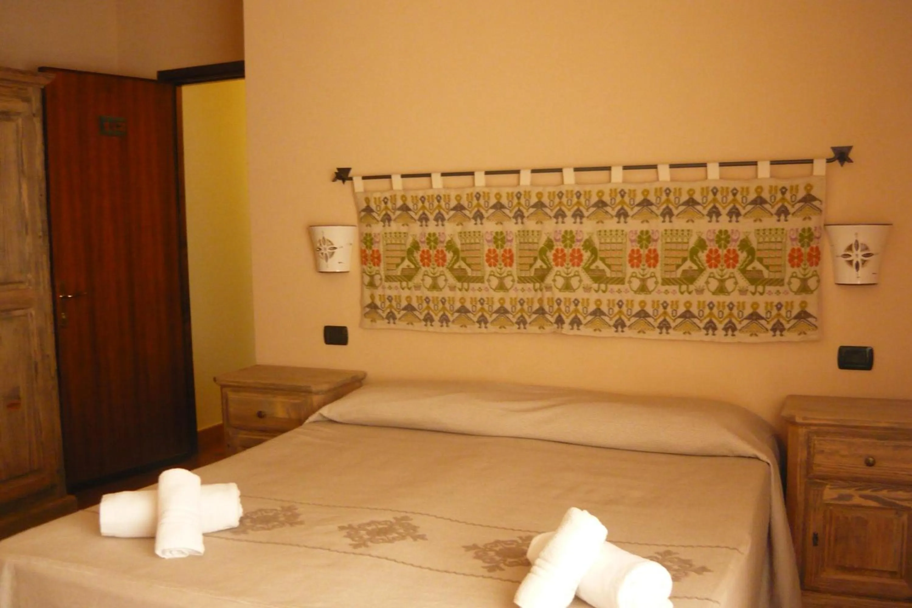 Bed in Hotel Plammas