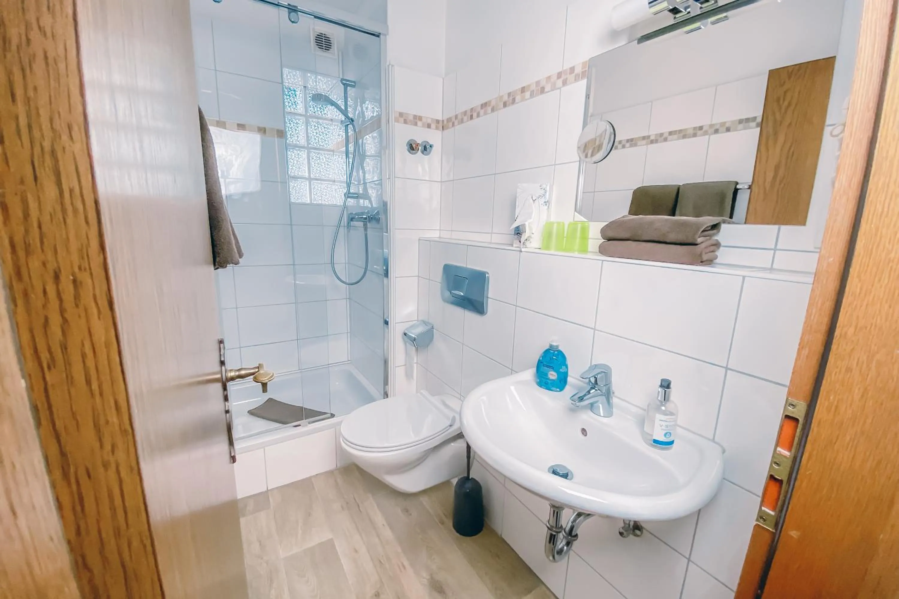 Shower in Hotel Restaurant Benger