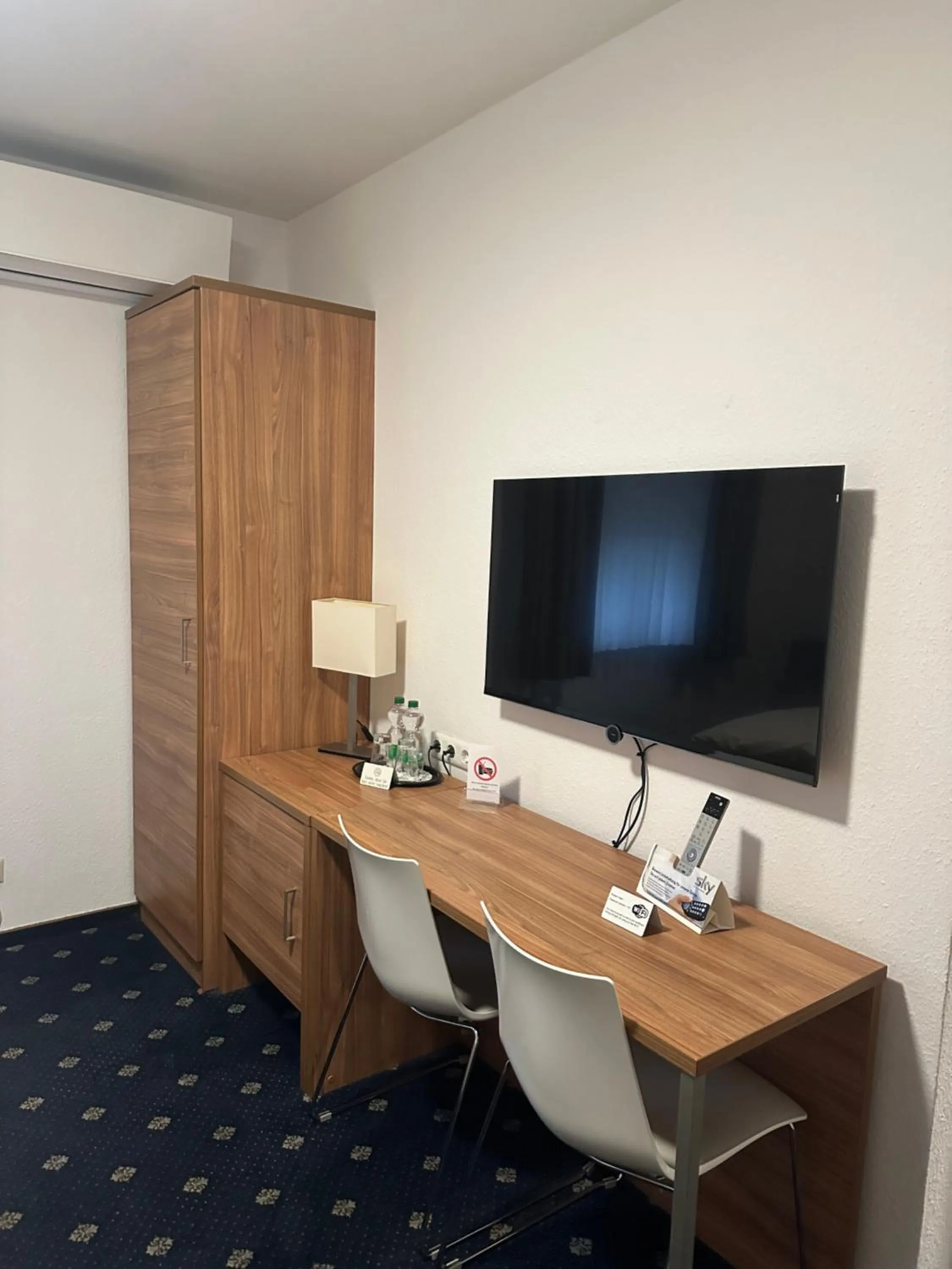 TV and multimedia in Hotel Restaurant Benger