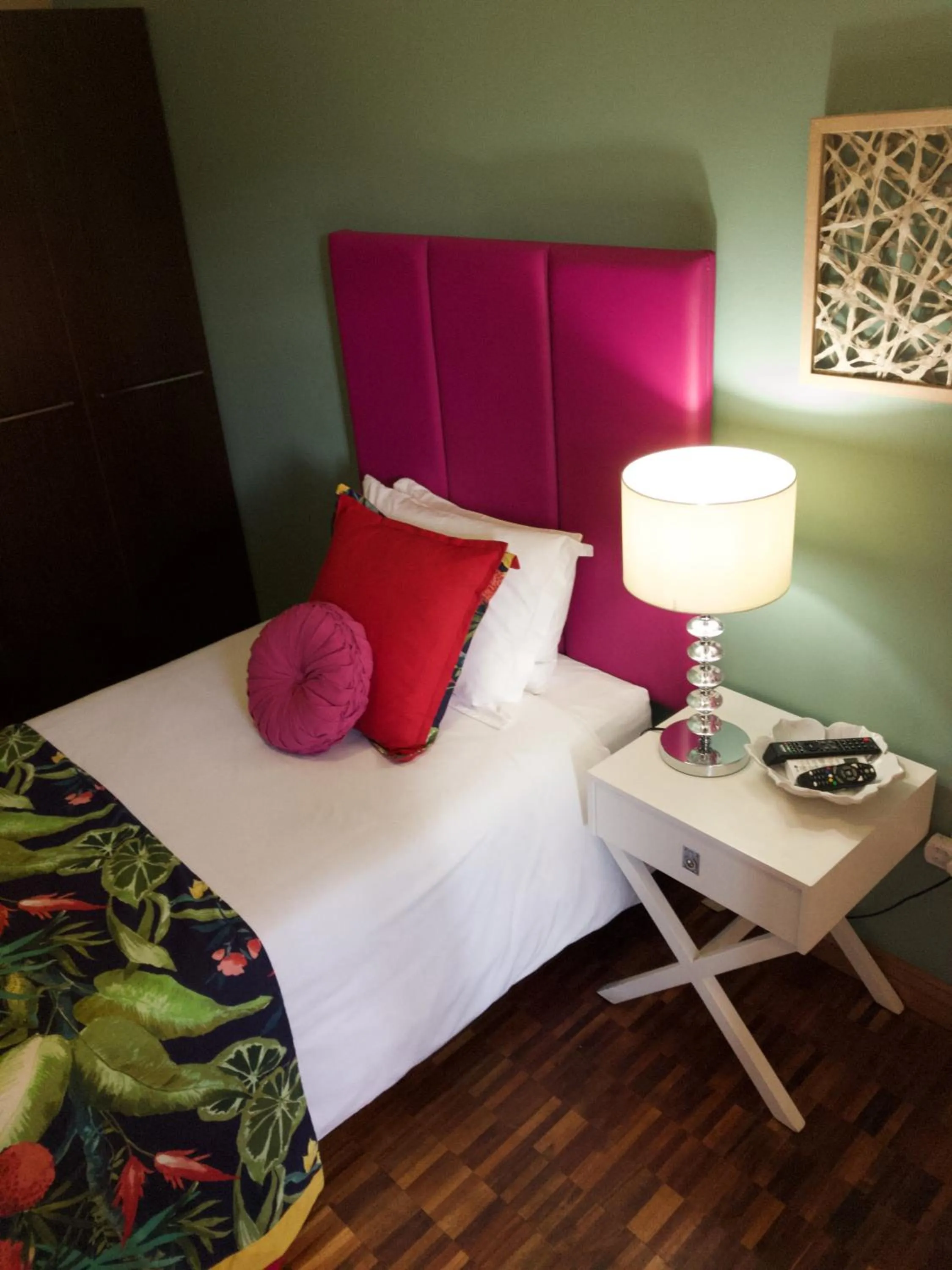 Bedroom, Bed in The Hedge Guesthouse