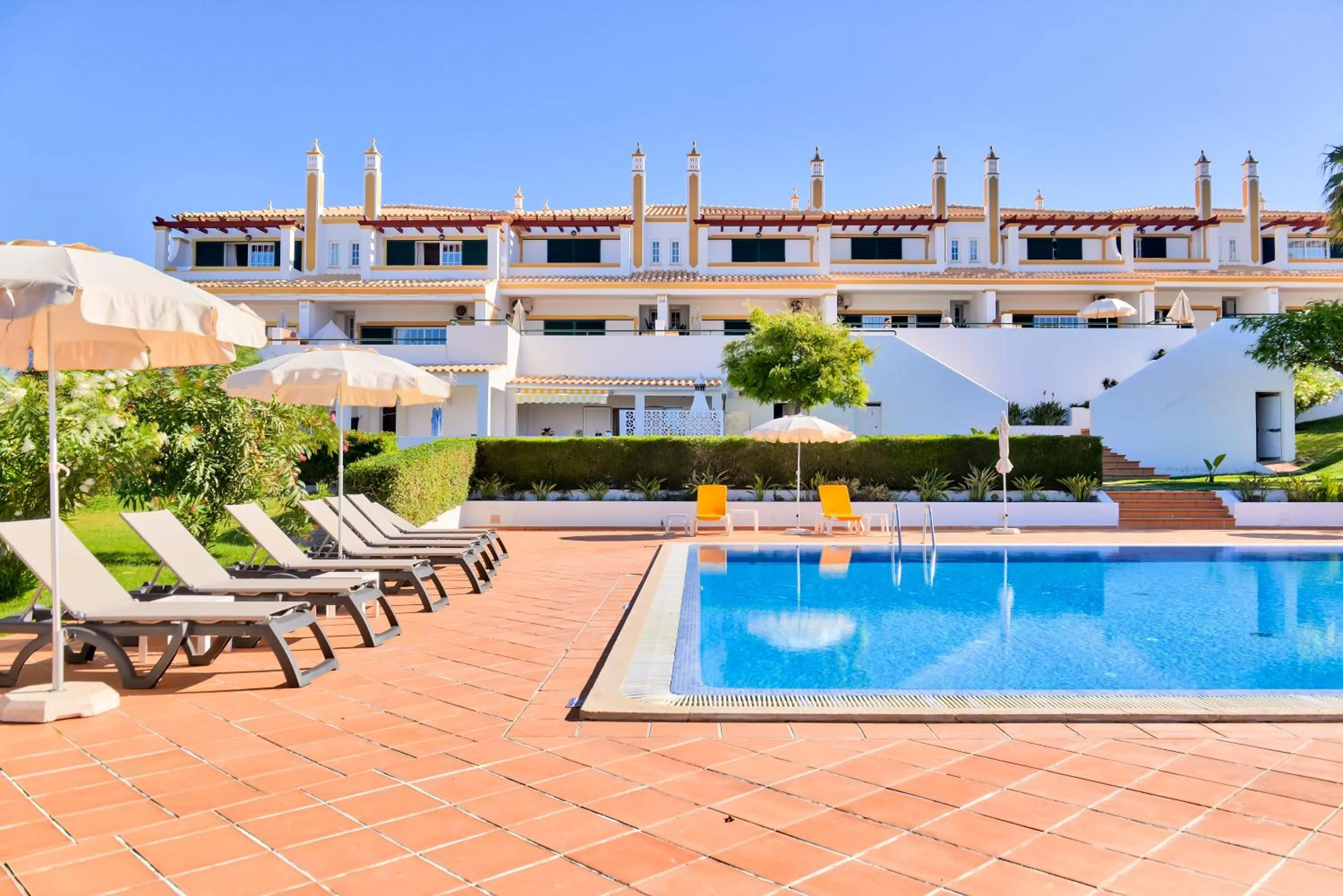 Property building in Moradias Villas Rufino